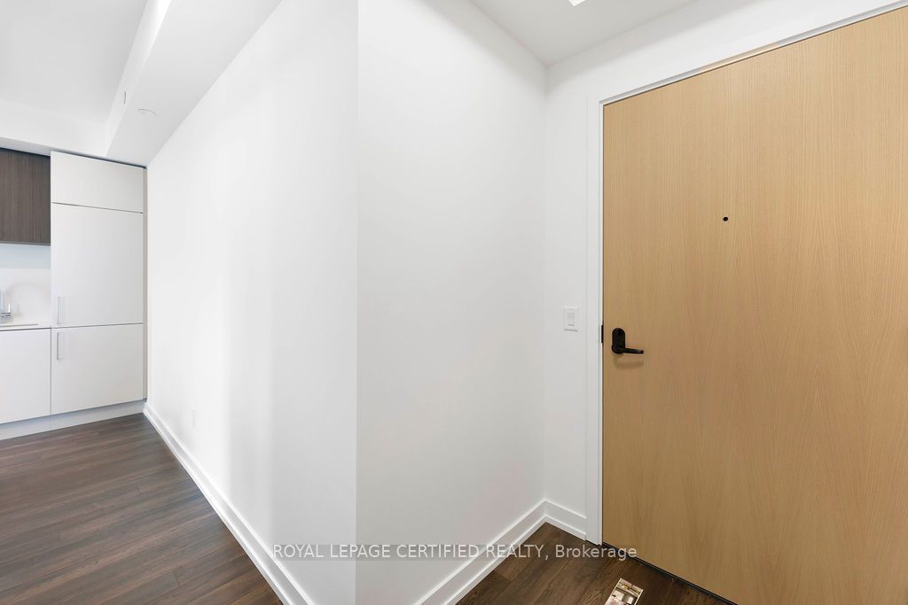 89 Church Street 1706, Toronto, ON M5C 2G3 photo 3