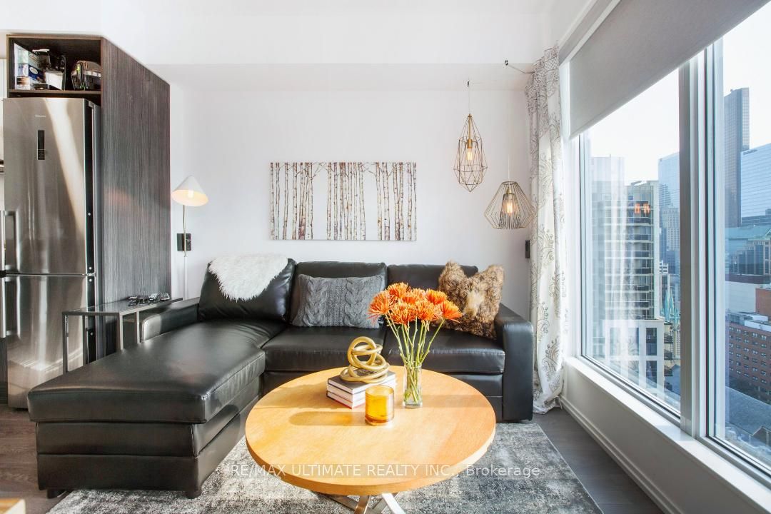 68 Shuter Street 2606, Toronto, ON M5B 0B4 photo 3