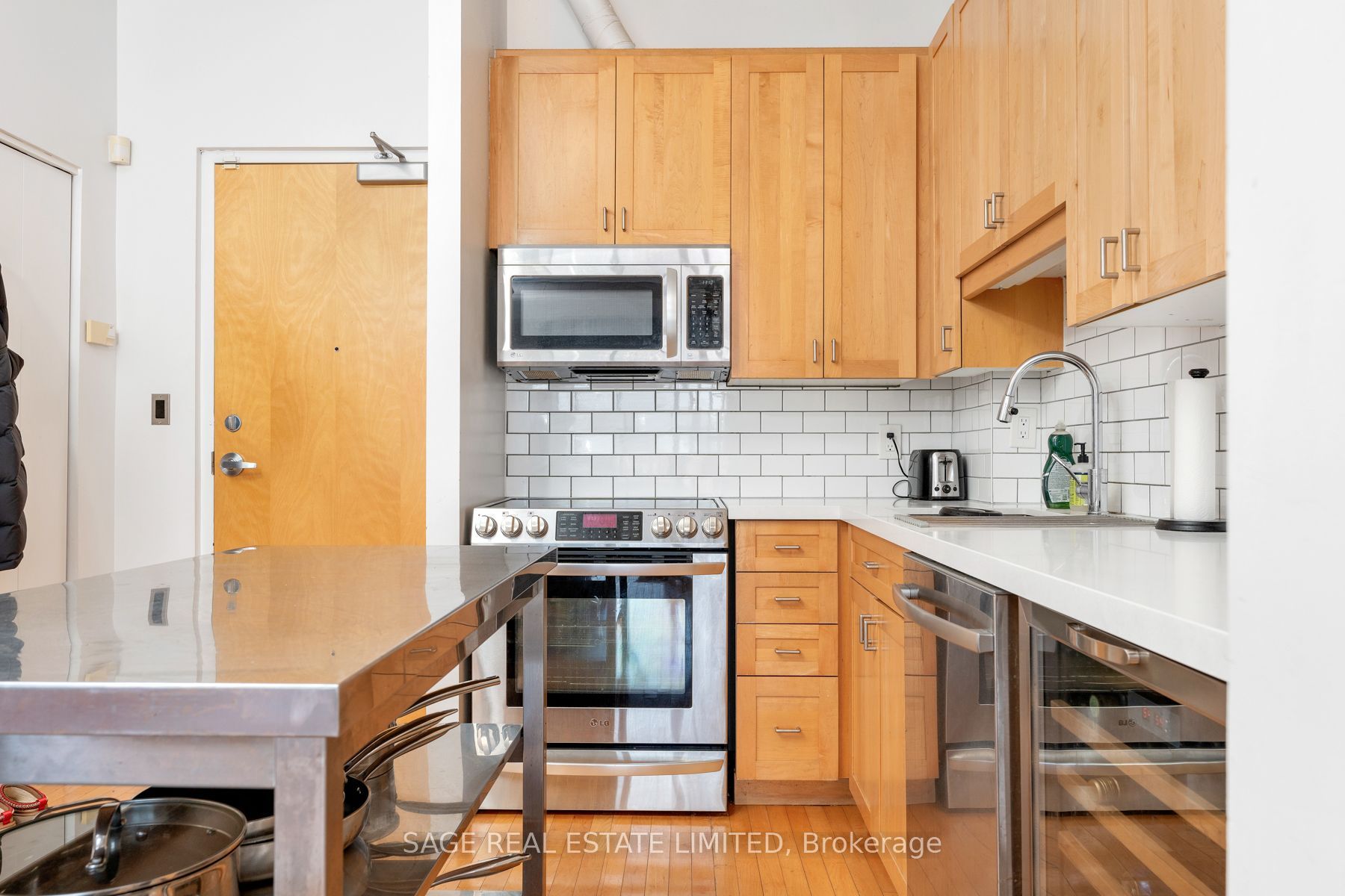 766 King Street W 412, Toronto, ON M5V 1N6 photo 5