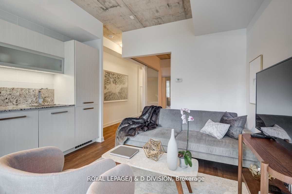 15 Beverley Street 1005, Toronto, ON M5T 0B3 photo 5