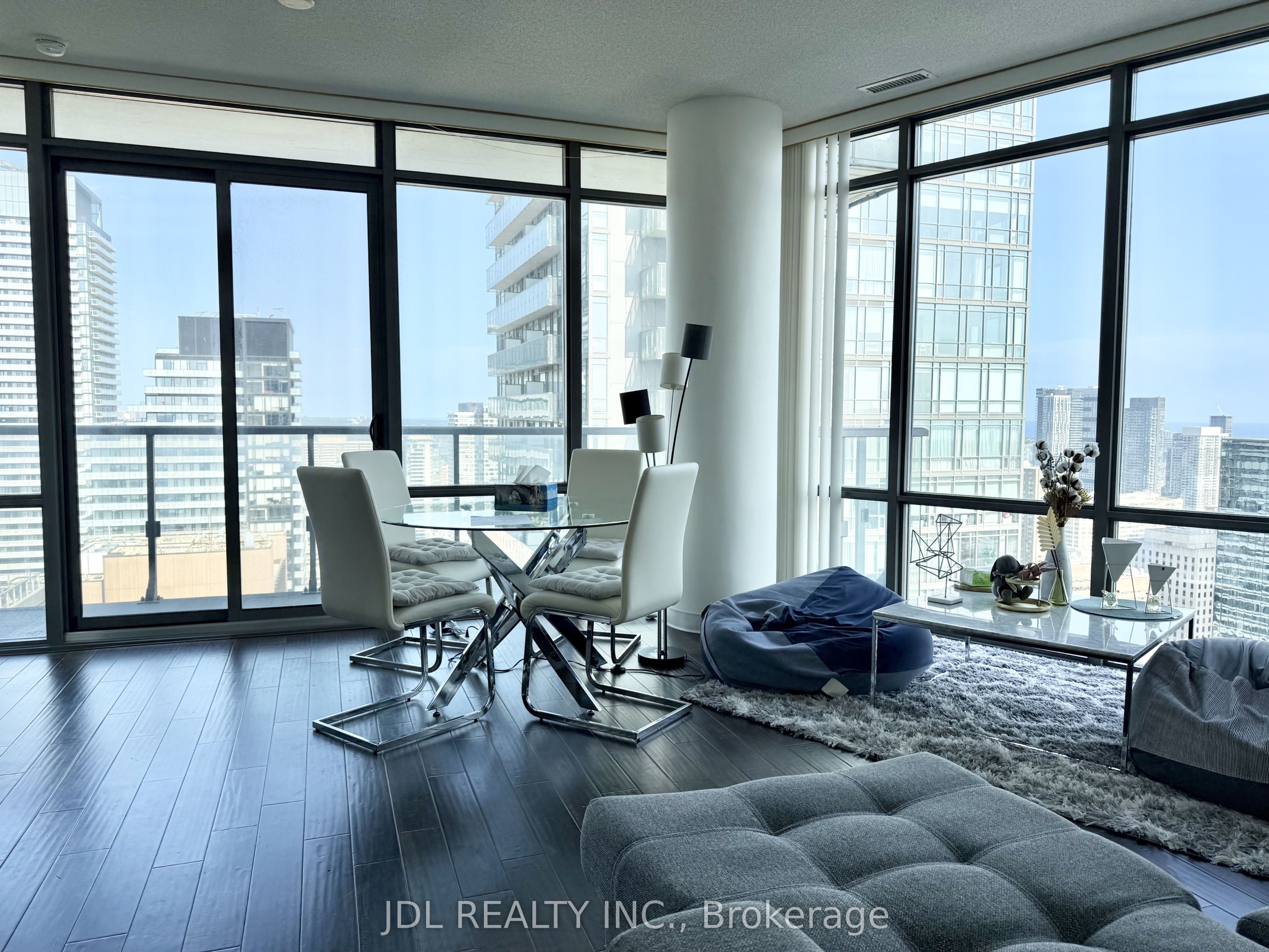 832 Bay Street 3708, Toronto, ON M5S 1Z6 photo 5