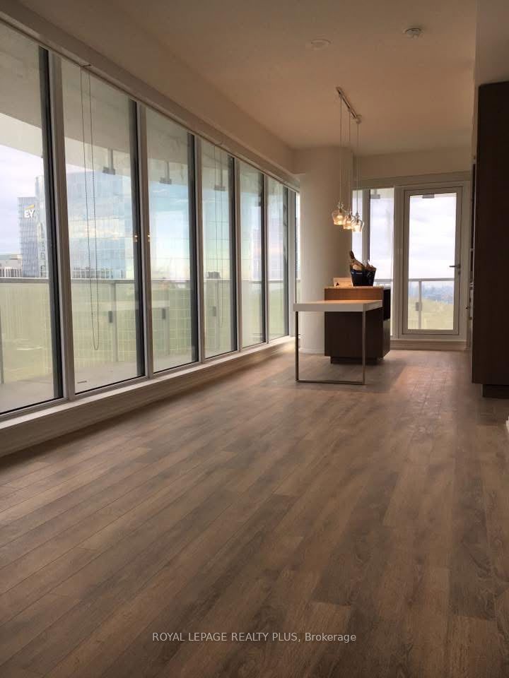 197 Yonge Street 3509, Toronto, ON M5B 1M4 photo 4