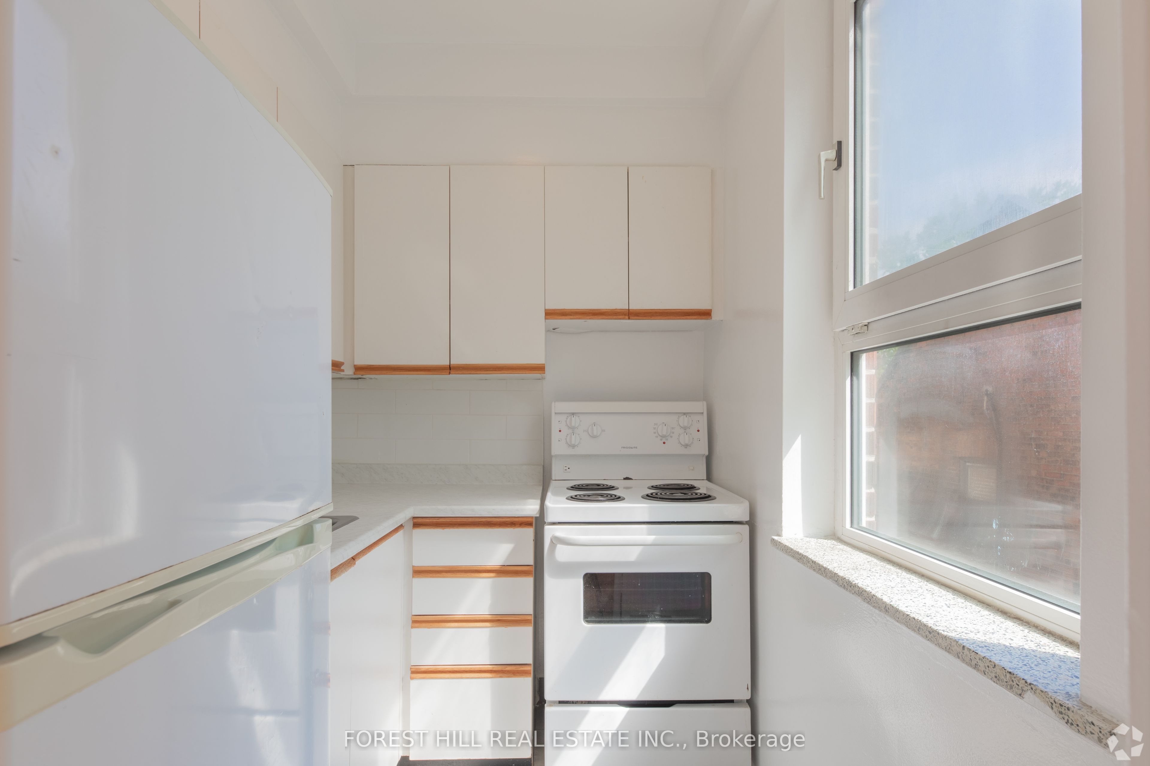 291 Avenue Road 310, Toronto, ON M4V 2G9 photo 5