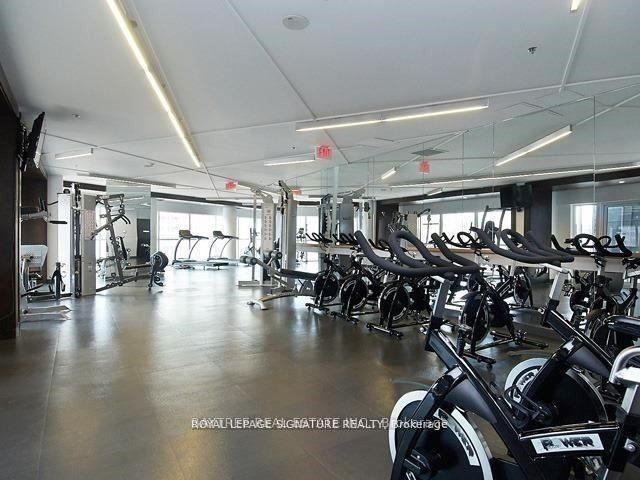 2221 Yonge Street 4008, Toronto, ON M4S 0B8