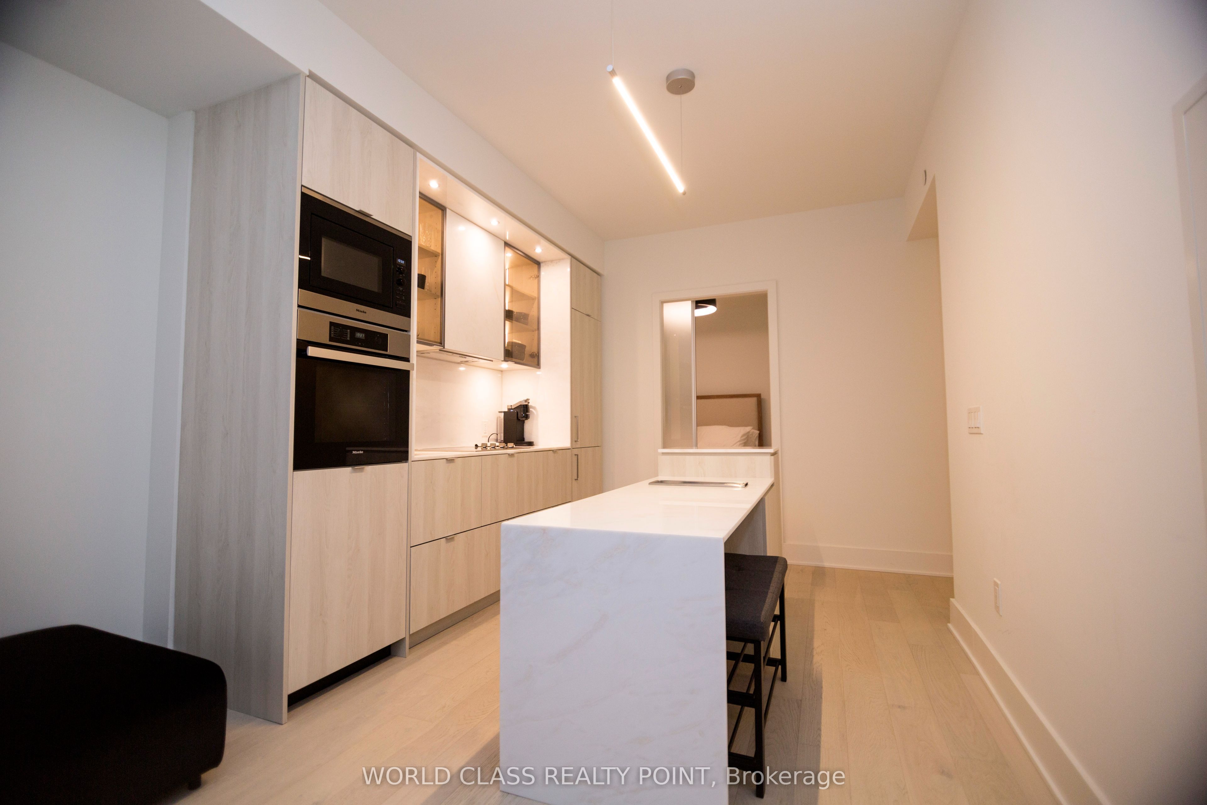 11 Yorkville Avenue 1807, Toronto, ON M4W 1L2 photo 4