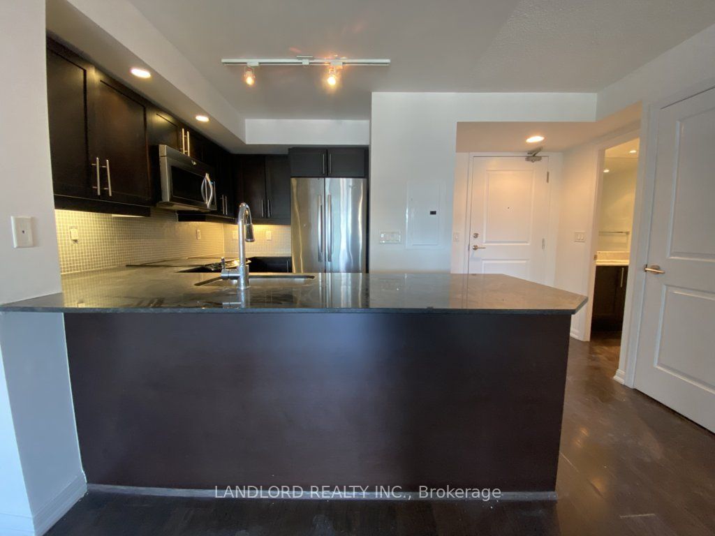 85 East Liberty Street 1002, Toronto, ON M6K 3R4 photo 4