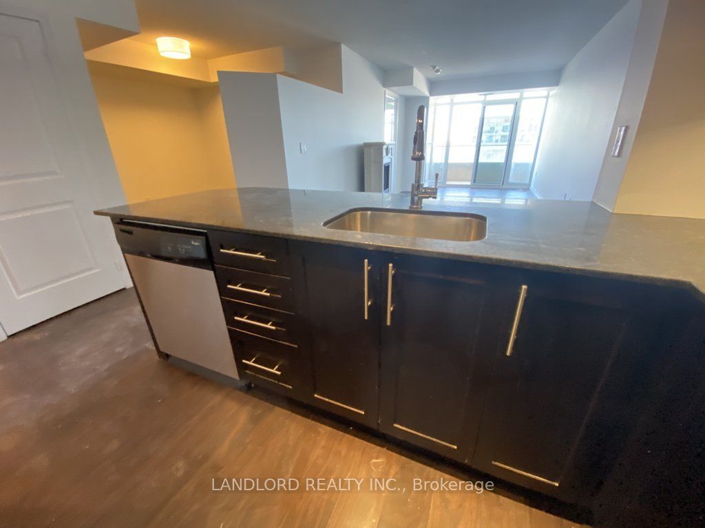 85 East Liberty Street 1002, Toronto, ON M6K 3R4 photo 5