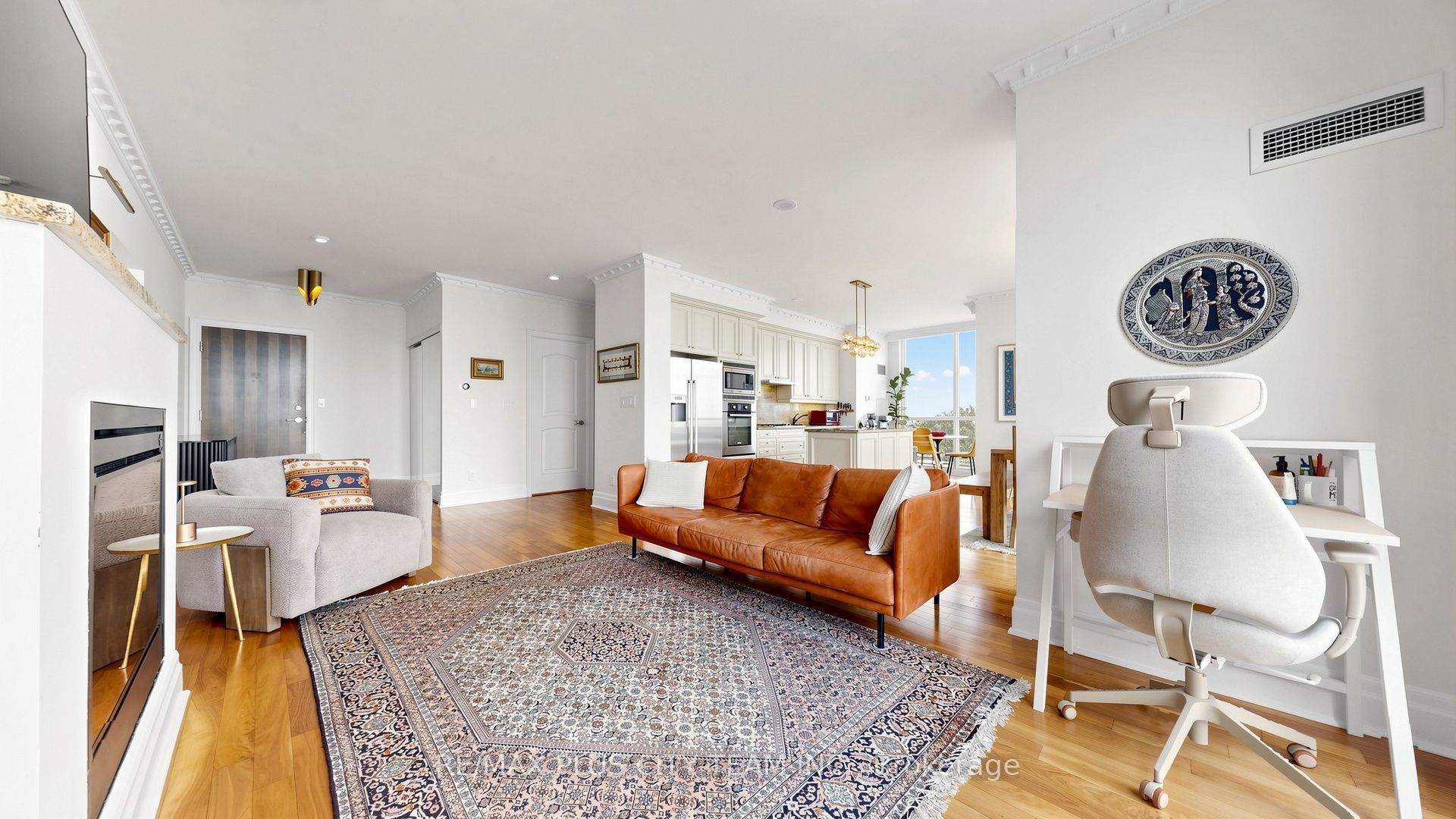 16 Harbour Street 5005, Toronto, ON M5J 2Z7 photo 4
