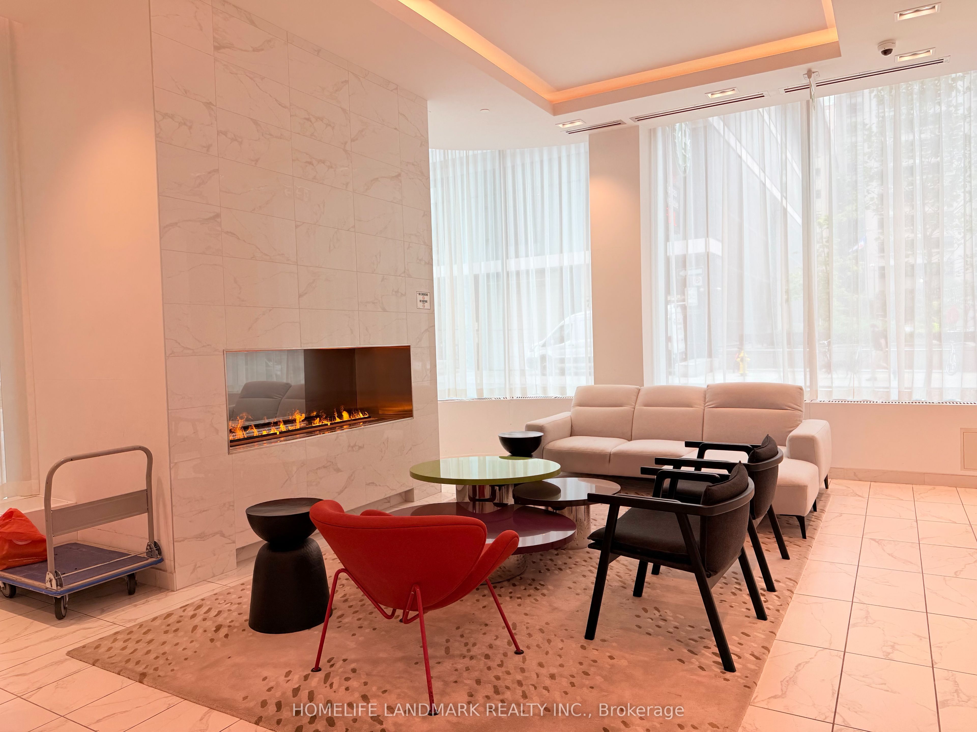 238 Simcoe Street 2603, Toronto, ON M5T 1T4 photo 2