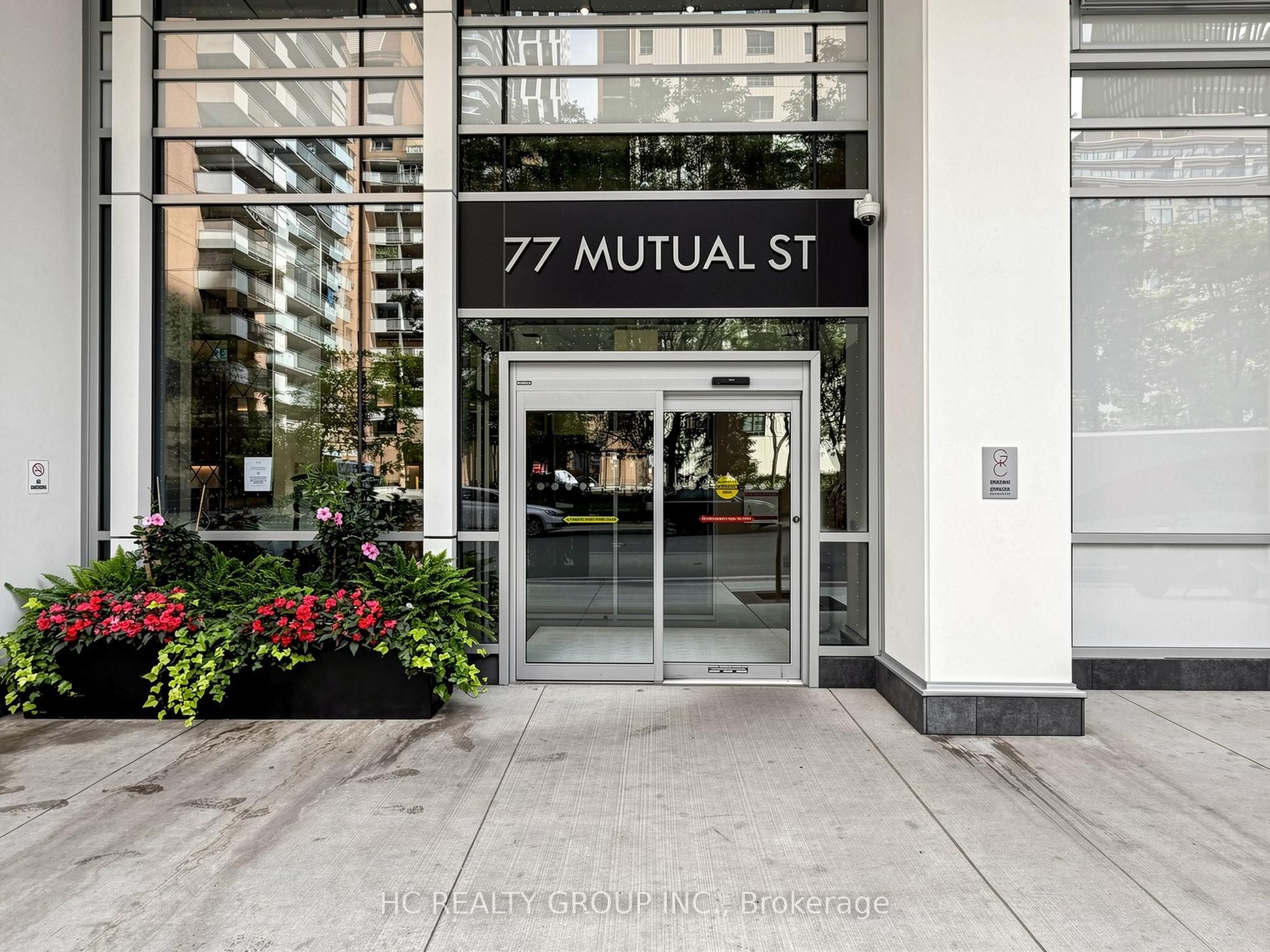 77 Mutual Street 2703, Toronto, ON M5B 0B9 photo 2