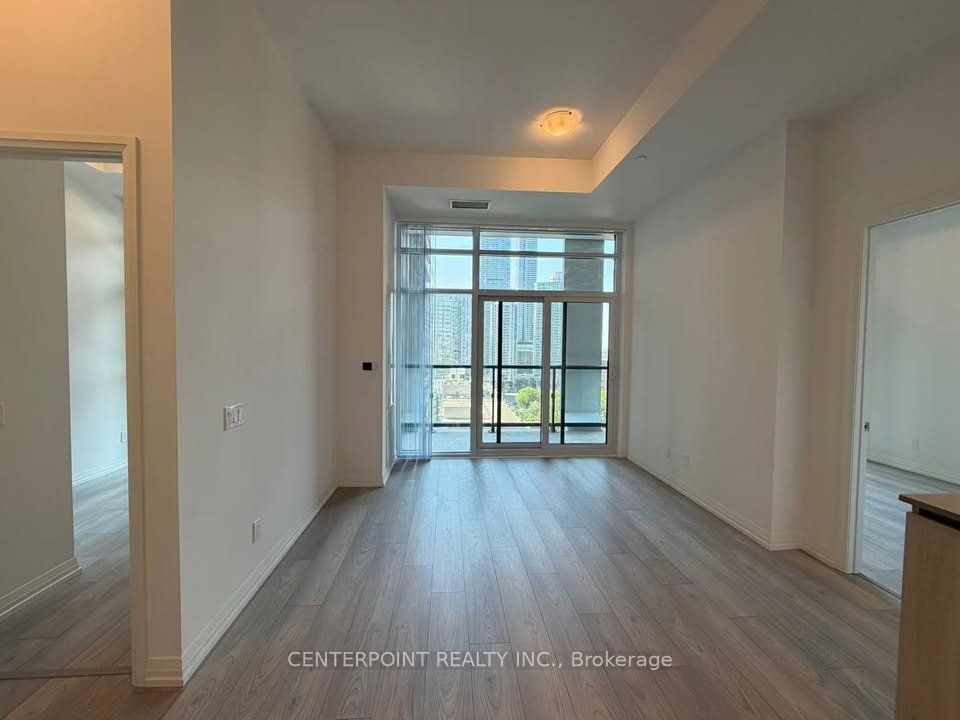400 King Street W 1117, Toronto, ON M5V 0X8 photo 4