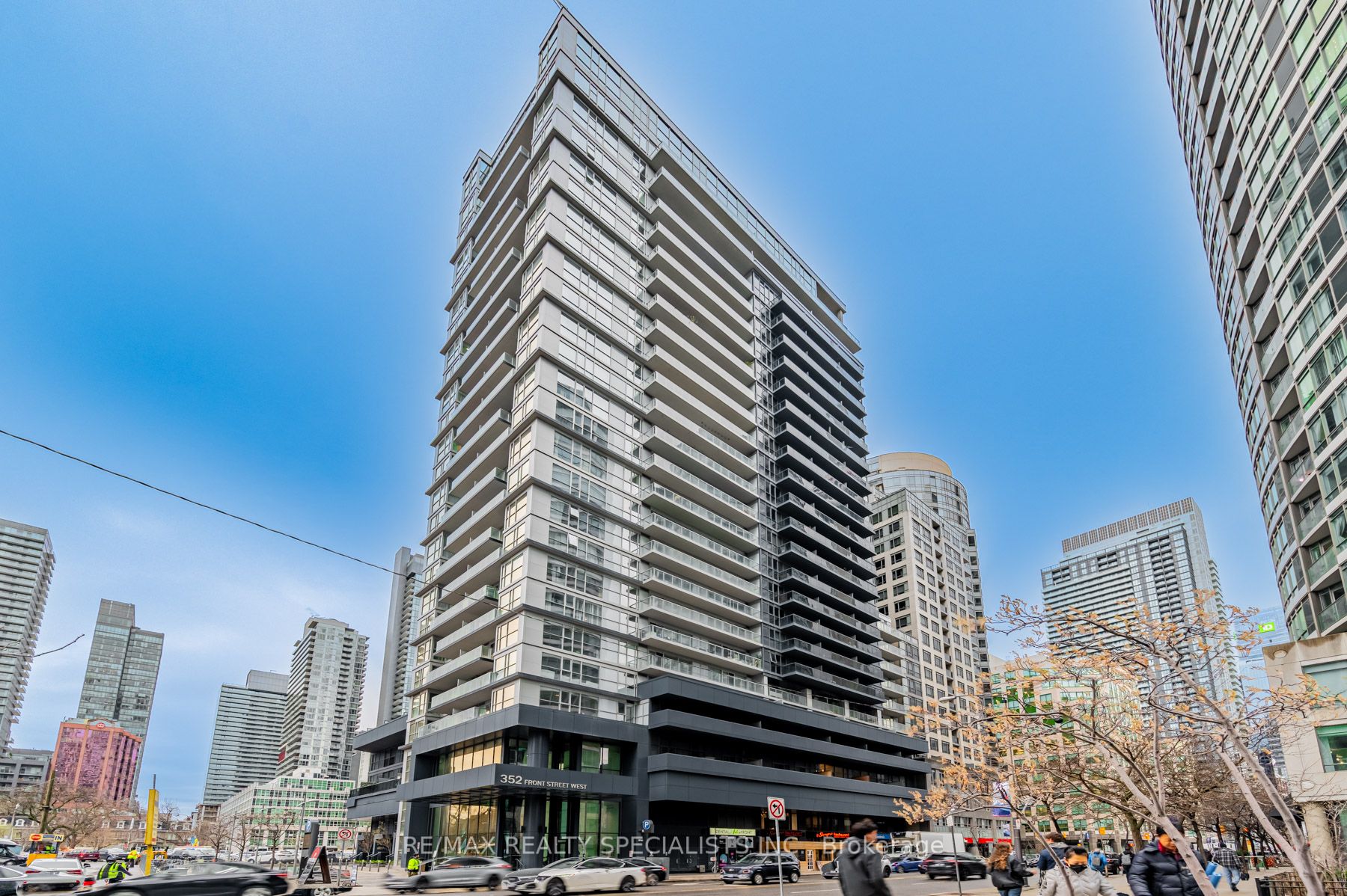 352 Front Street 1007, Toronto, ON M5V 1B5