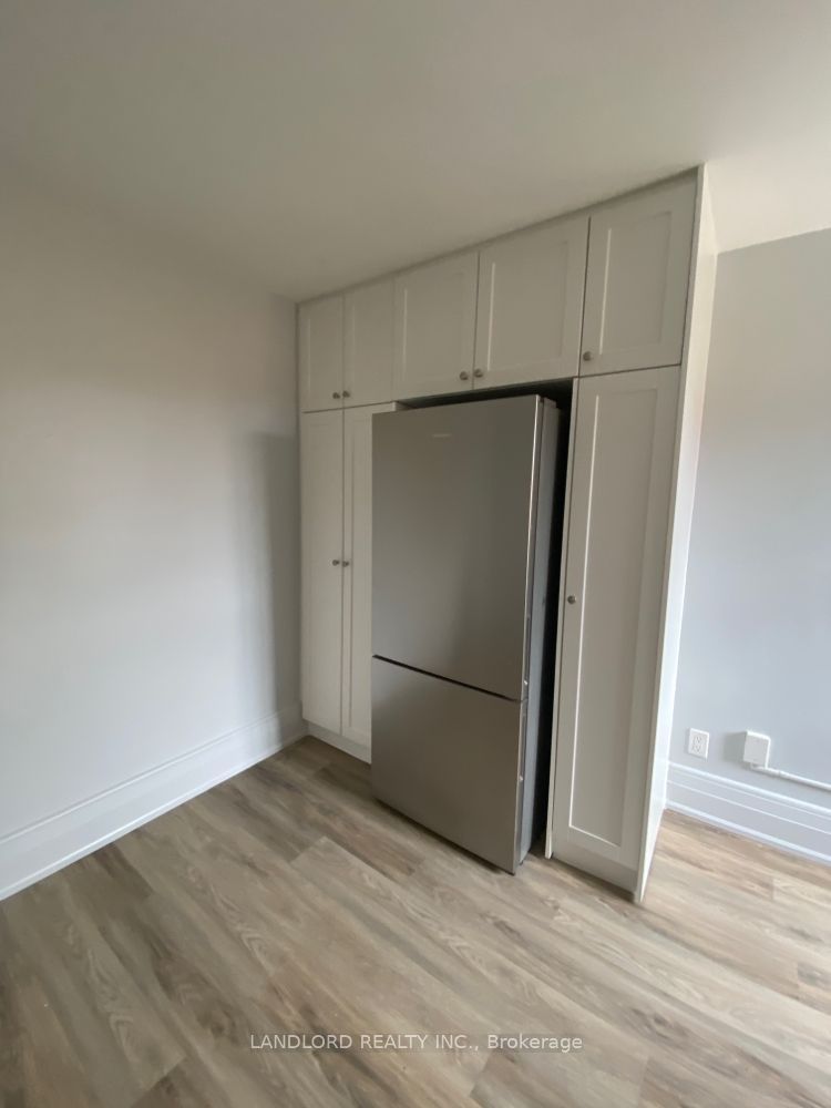 45 Clinton Street 2, Toronto, ON M6J 2N9 photo 5