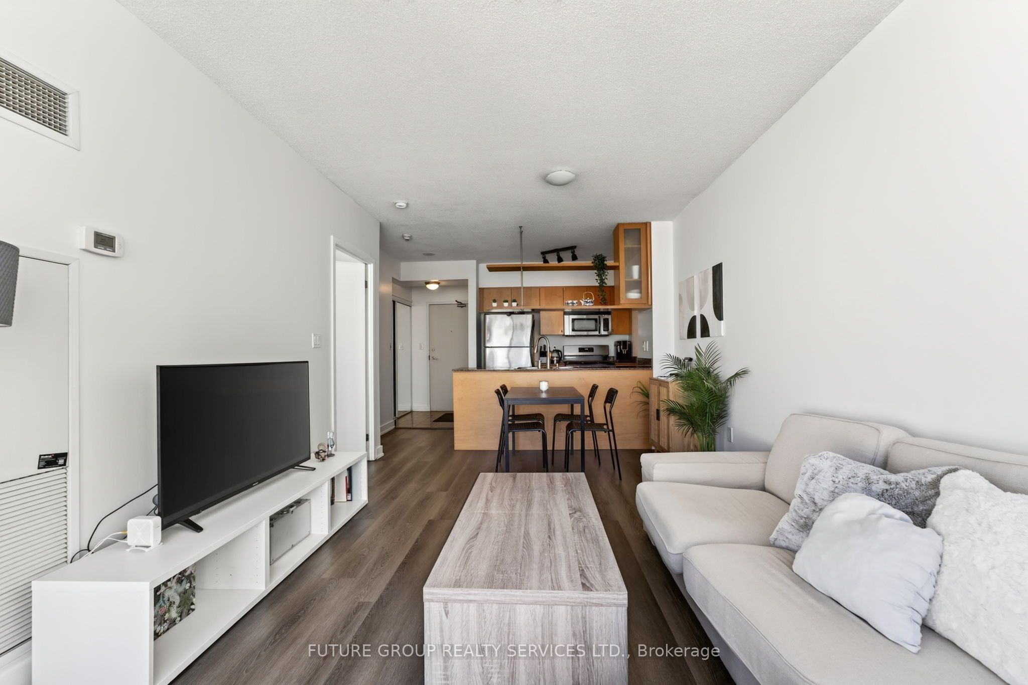 5 Mariner Terrace, Toronto, ON M5V 3V6 photo 4