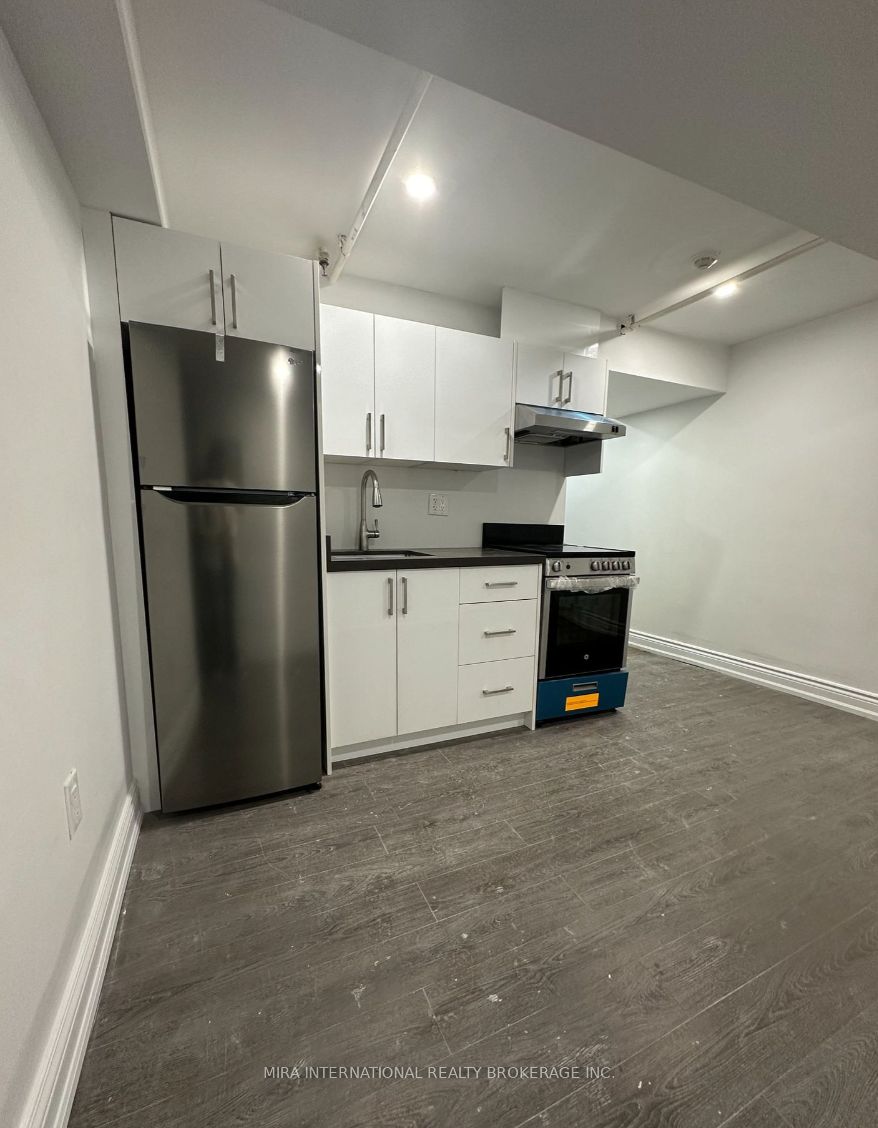 180 Sherbourne Street L4, Toronto, ON M5A 2R7