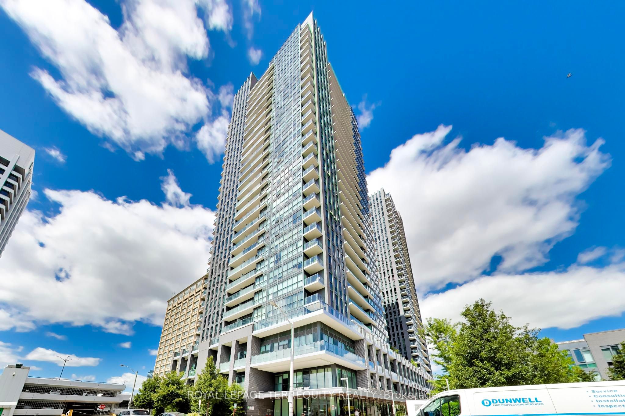 2 Sonic Way 1803, Toronto, ON M3C 0P2 photo 2