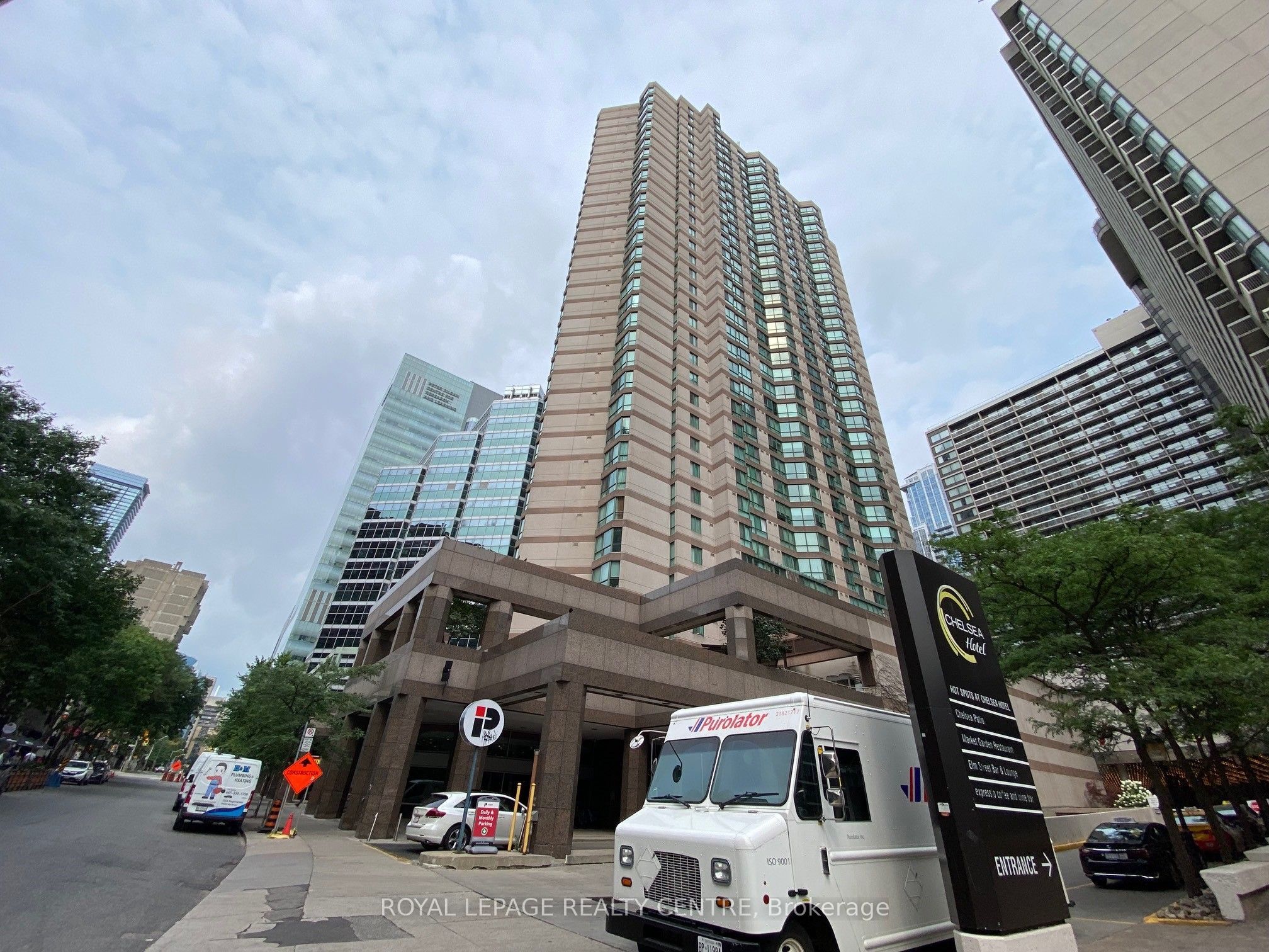 38 Elm Street 2801, Toronto, ON M5G 2K5