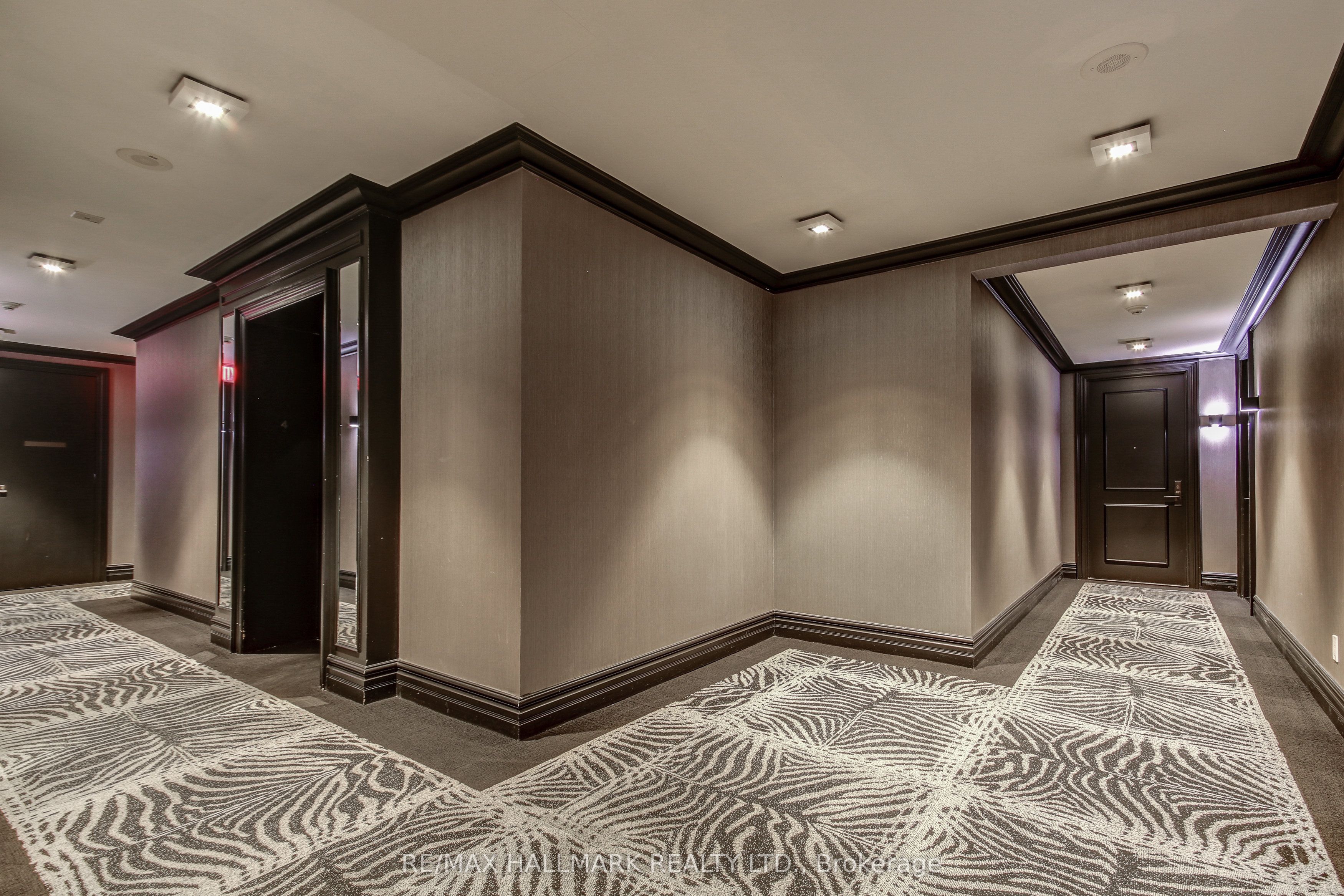 38 The Esplanade Street 421, Toronto, ON M5E 1A5 photo 5