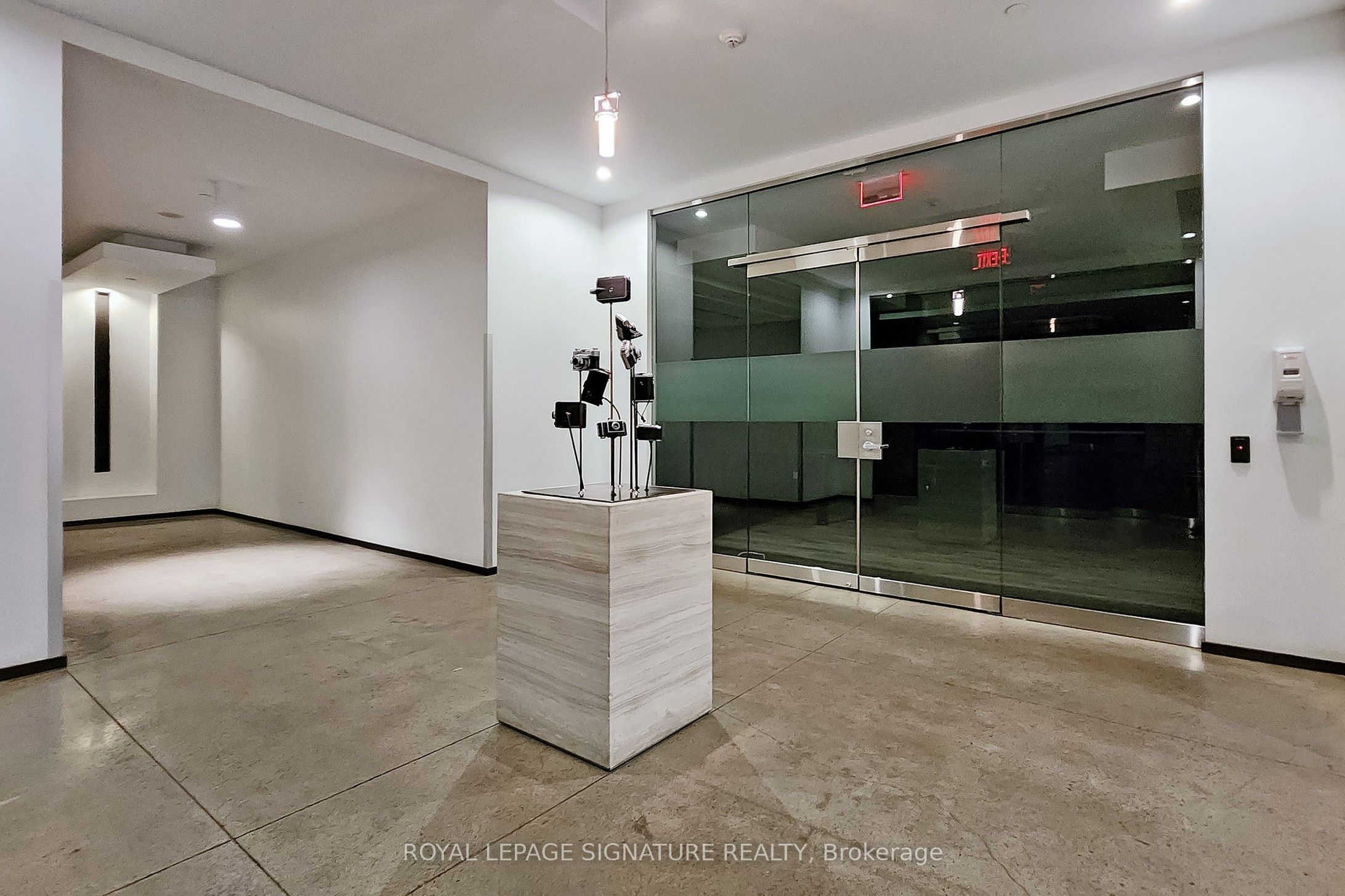 1030 King Street W 844, Toronto, ON M6K 0B4 photo 3