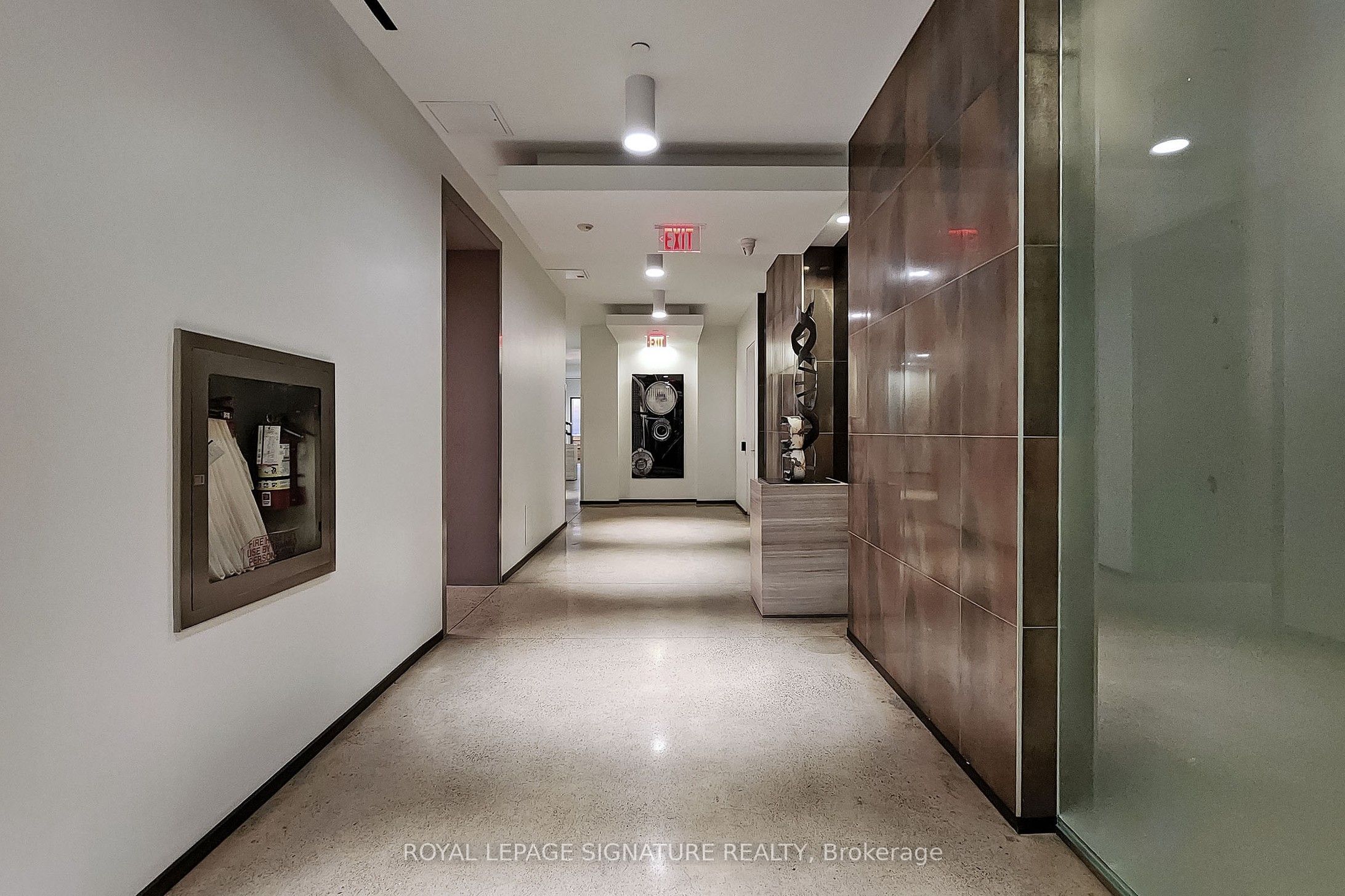 1030 King Street W 844, Toronto, ON M6K 0B4 photo 4