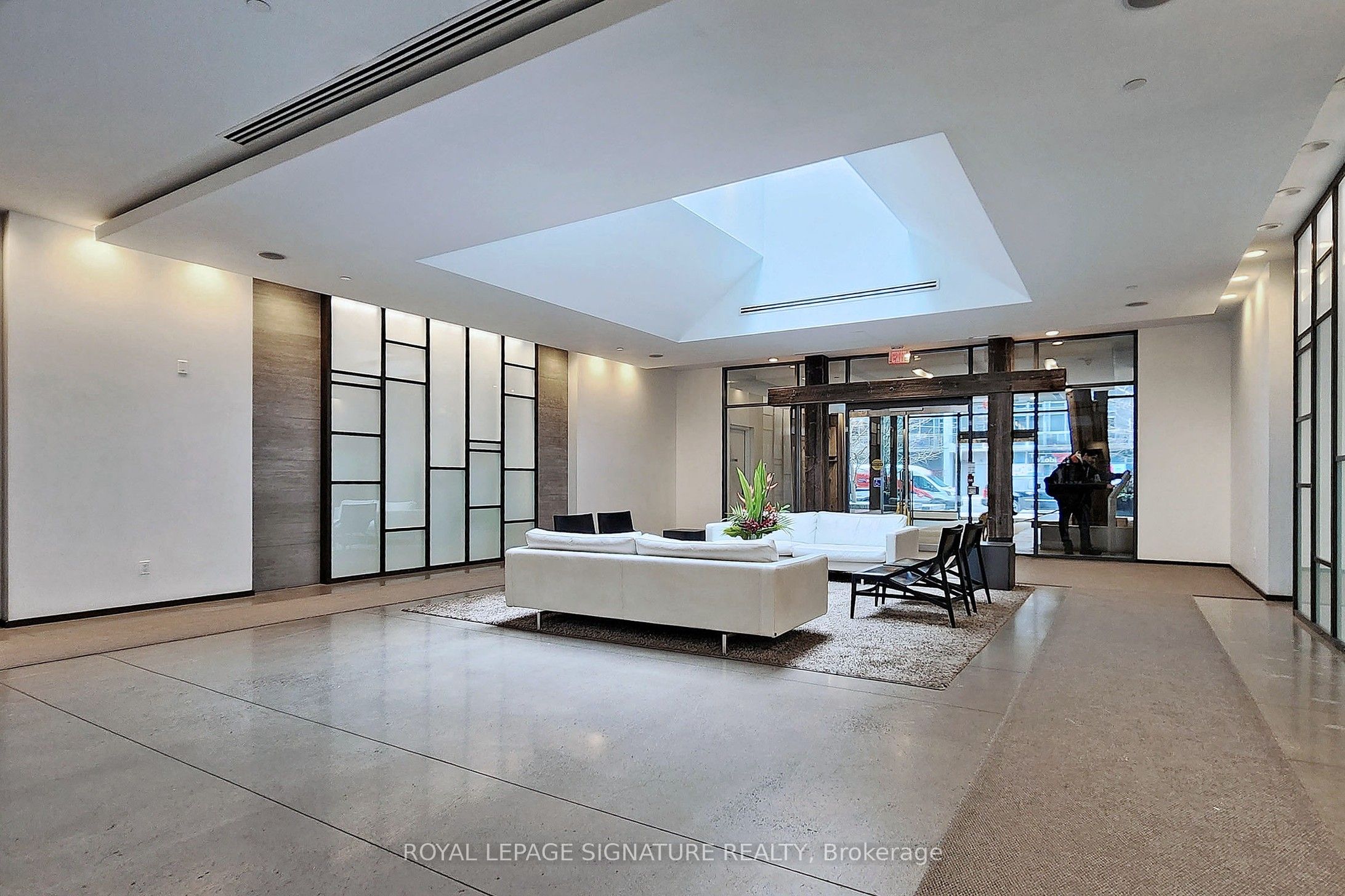 1030 King Street W 844, Toronto, ON M6K 0B4 photo 5