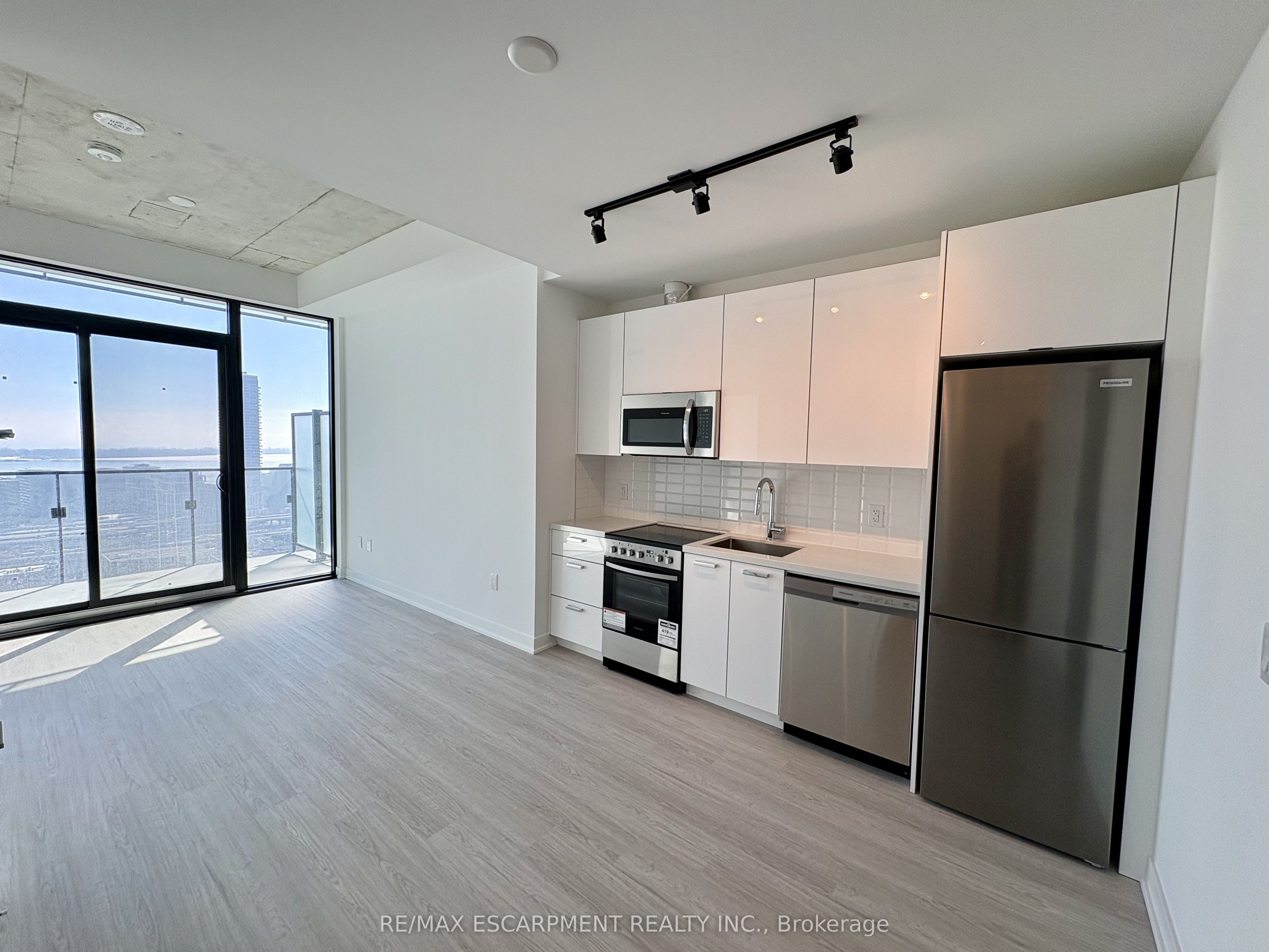 284 King Street E 2703, Toronto, ON M5A 0K3 photo 4