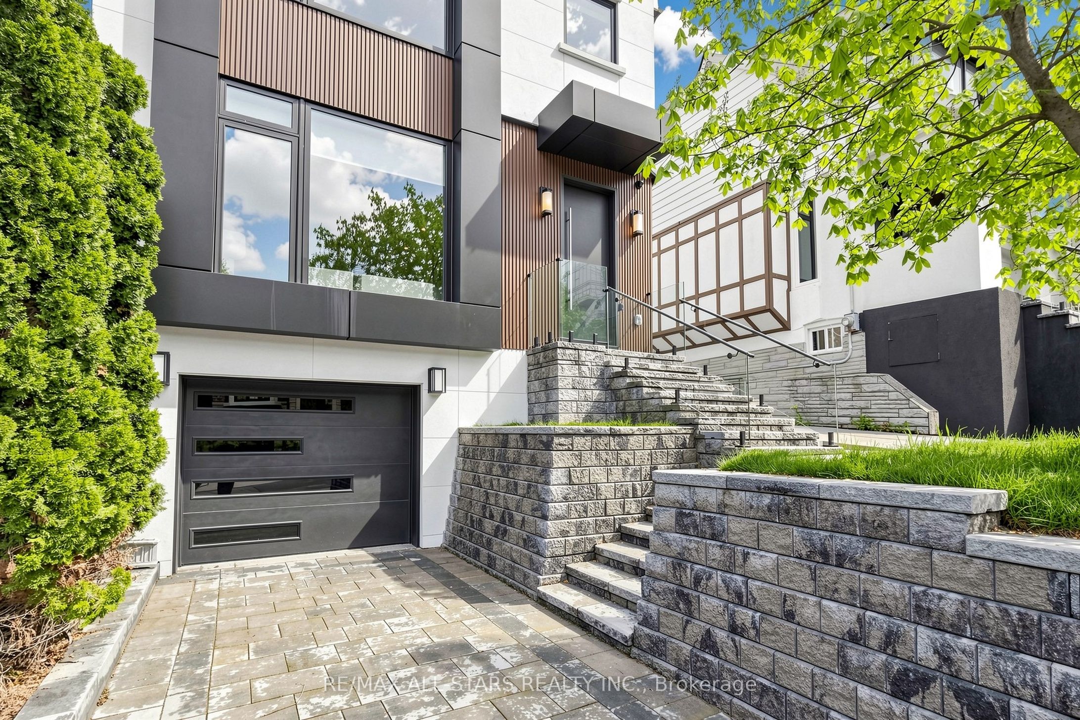 127 Banff Road, Toronto, ON M4P 2P6 photo 2