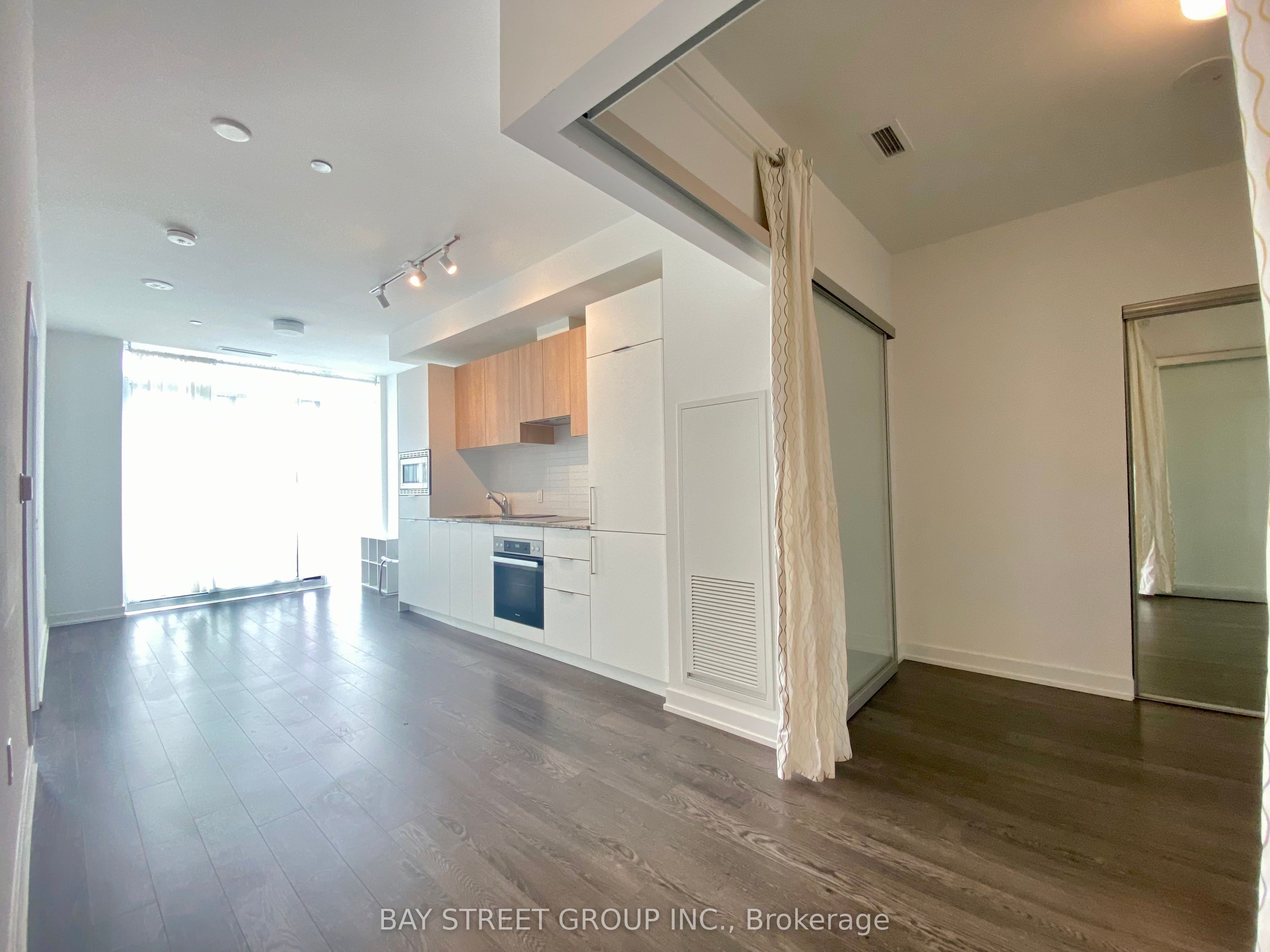 20 O'Neill Road 1613, Toronto, ON M3C 0R2 photo 5
