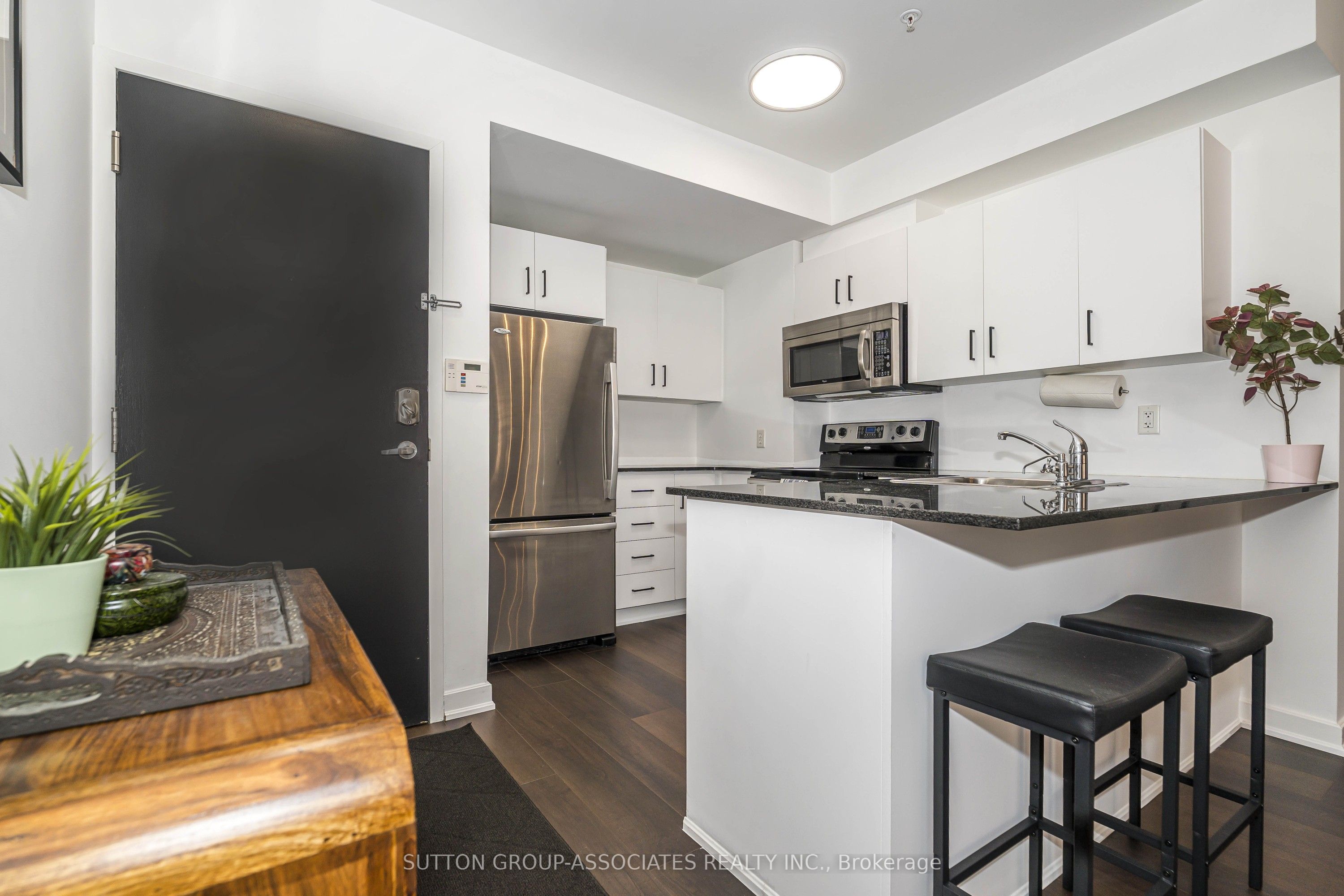 539 Jarvis Street PH7, Toronto, ON M4Y 2H7 photo 4