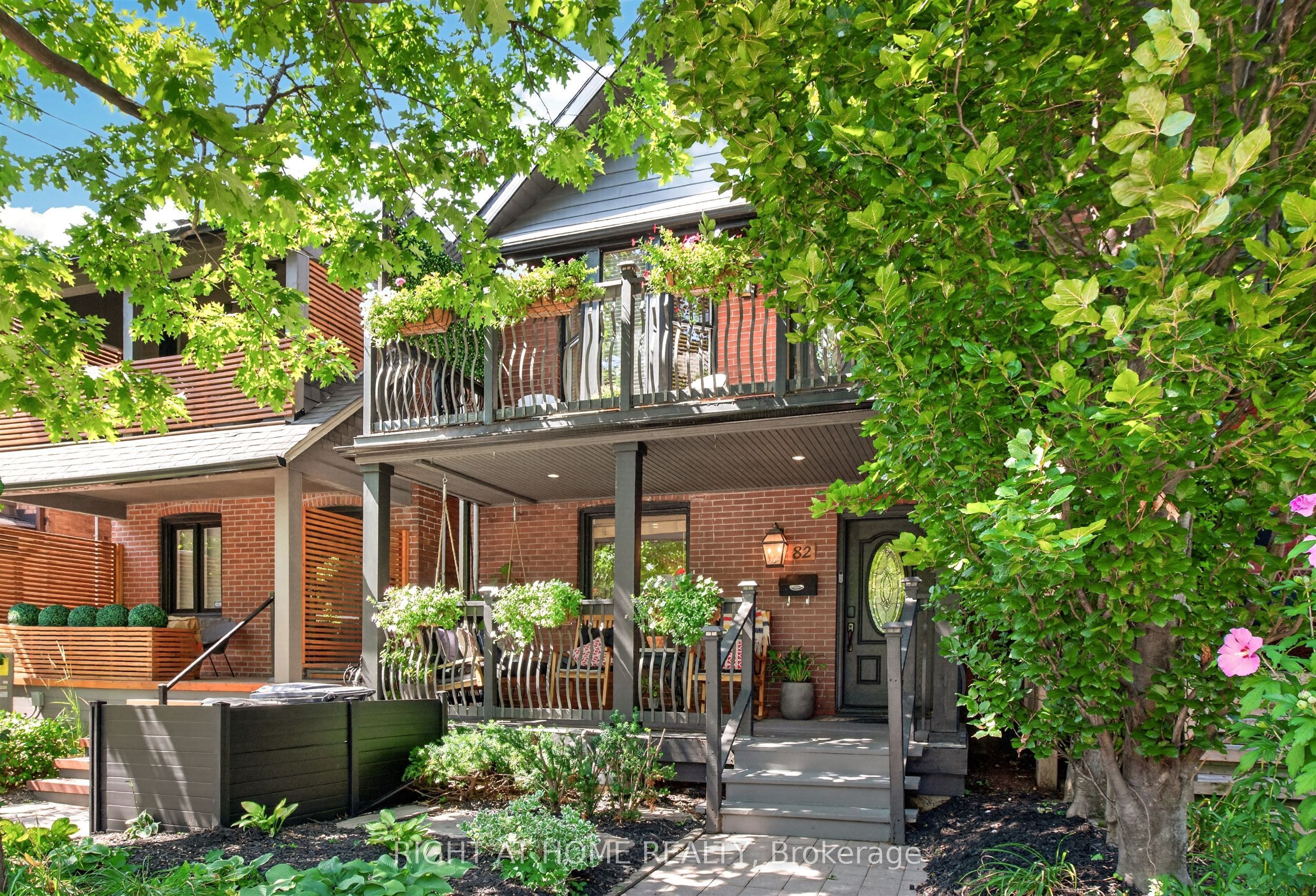 82 Arlington Avenue, Toronto, ON M6G 3L1 photo 4