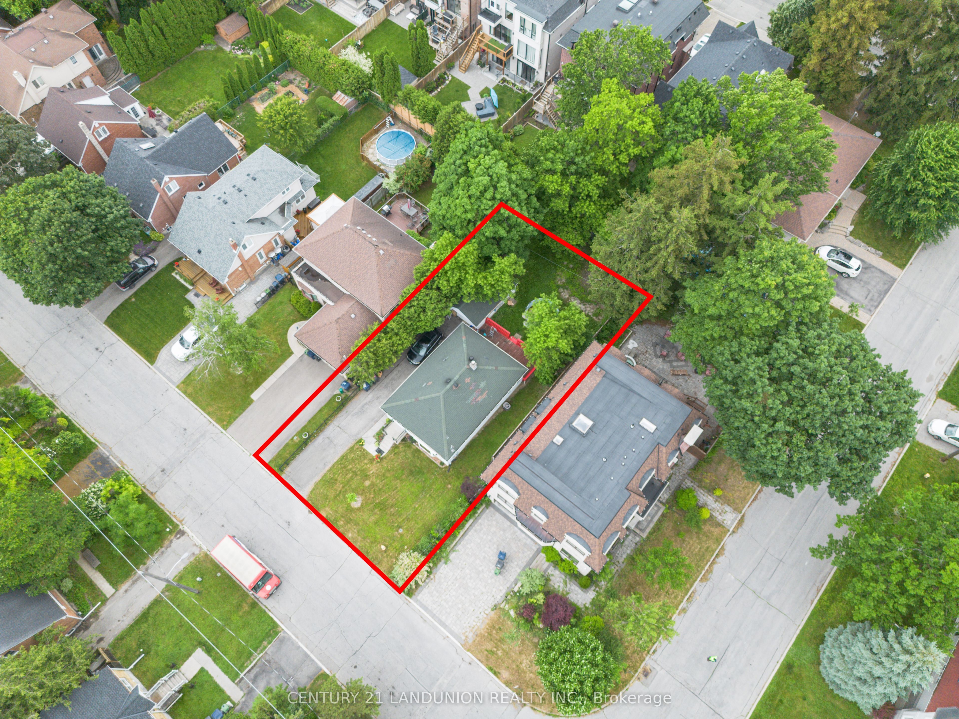 200 Elmhurst Avenue, Toronto, ON M2N 1S3