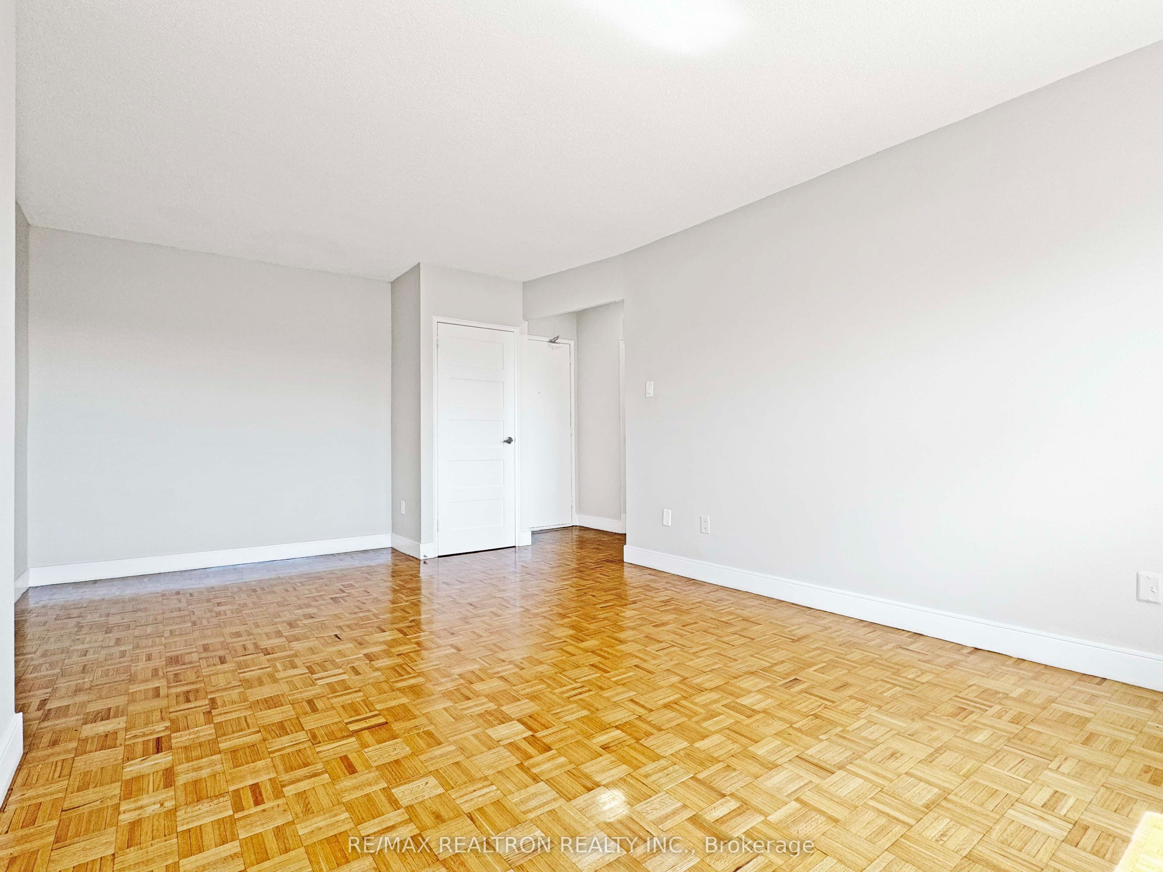 1291 Bayview Avenue 305, Toronto, ON M4G 2Z9 photo 5