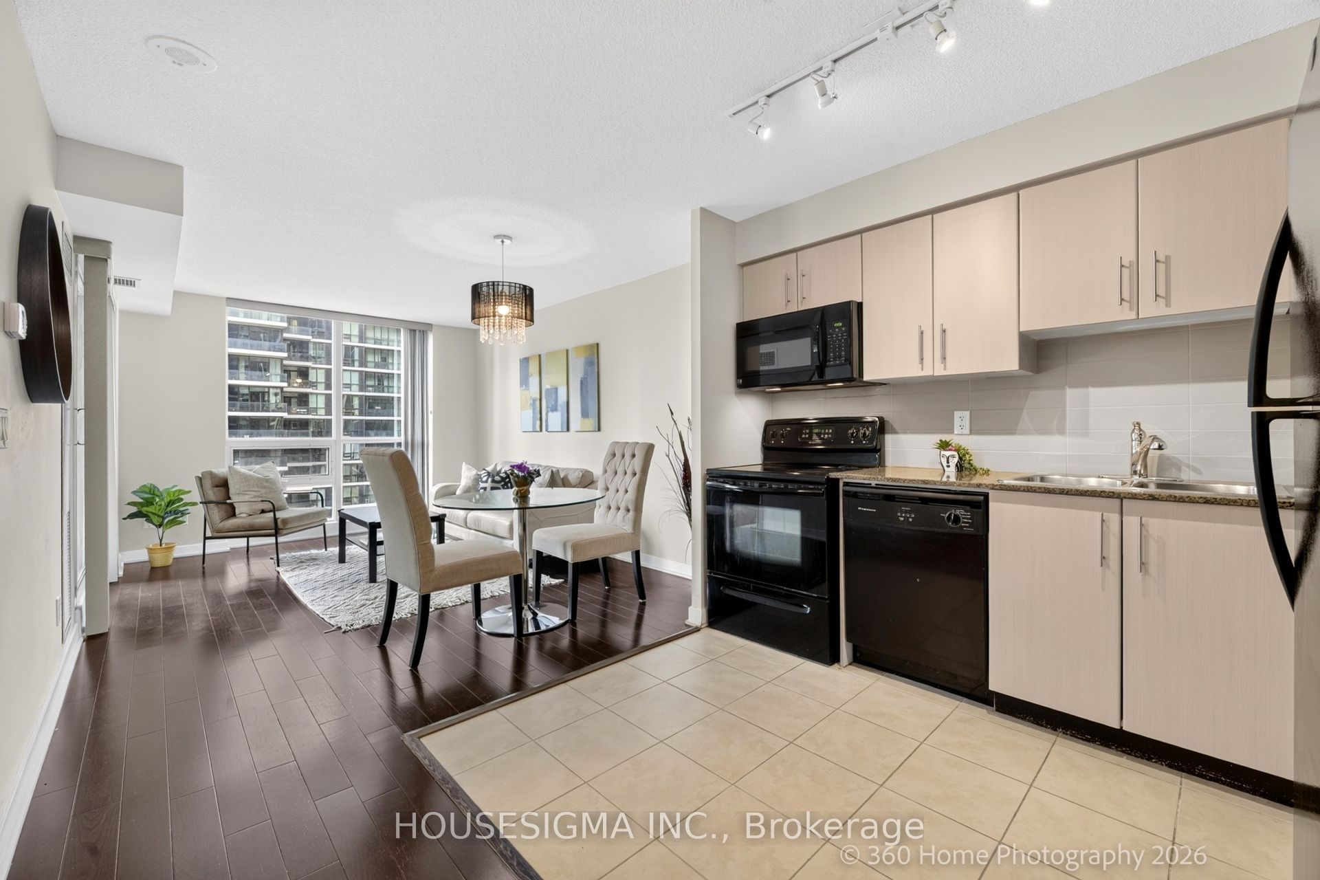 12 Yonge Street 1609, Toronto, ON M5E 1R4 photo 4
