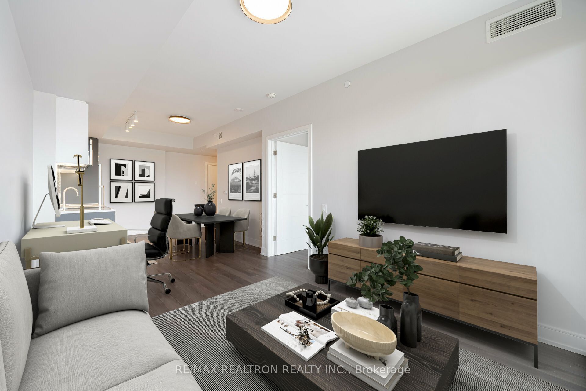 2525 Bathurst Street 402, Toronto, ON M6B 2Y9