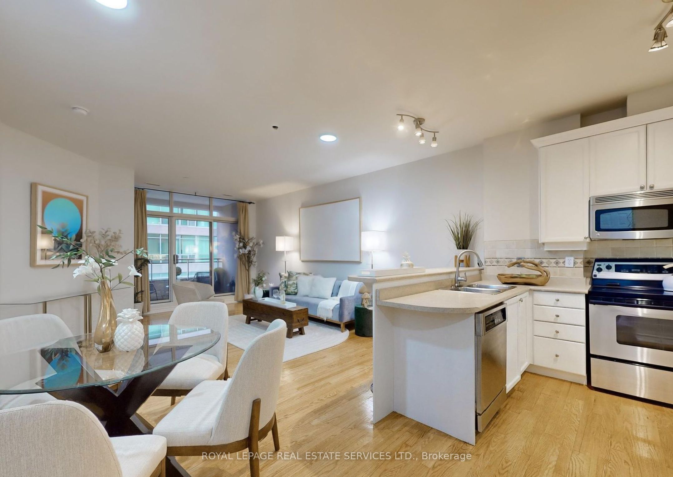 980 Yonge Street 604, Toronto, ON M4W 3V8 photo 2