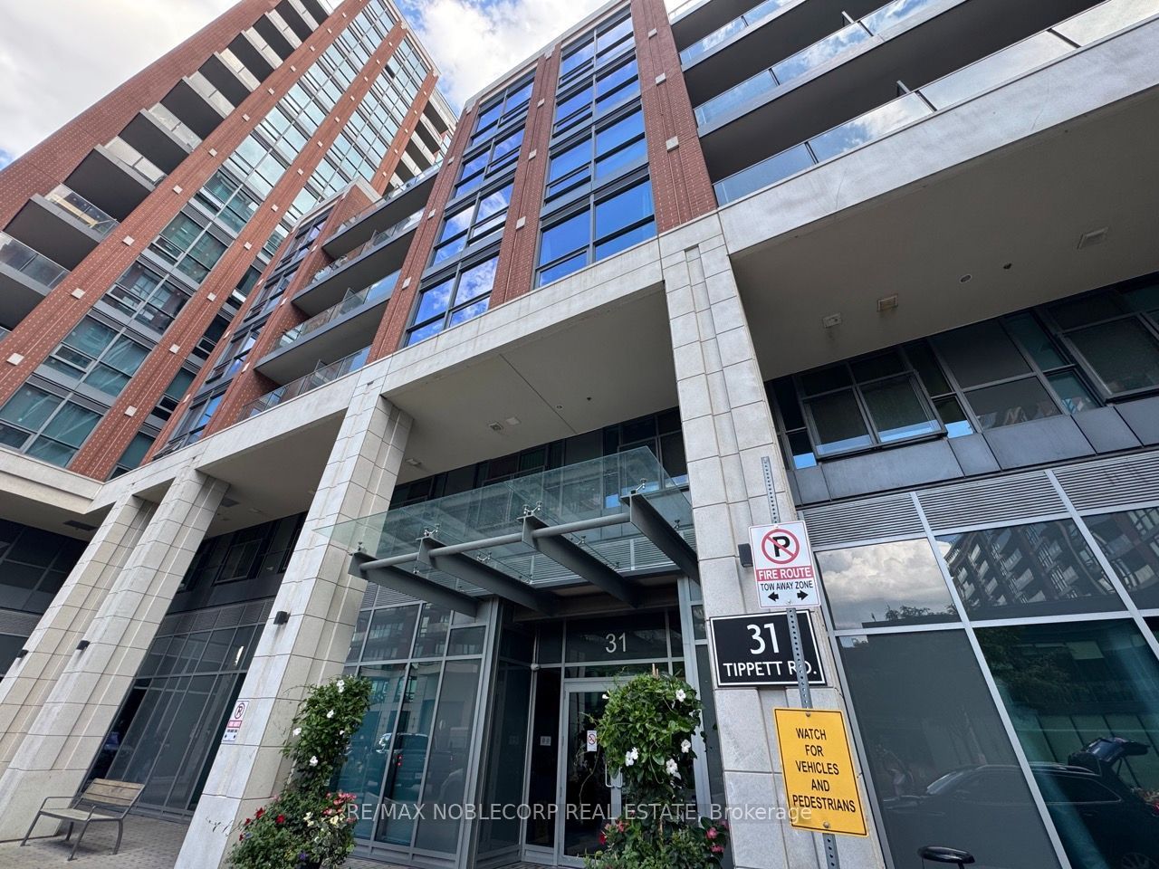 31 Tippett Road 263, Toronto, ON M3H 0C8
