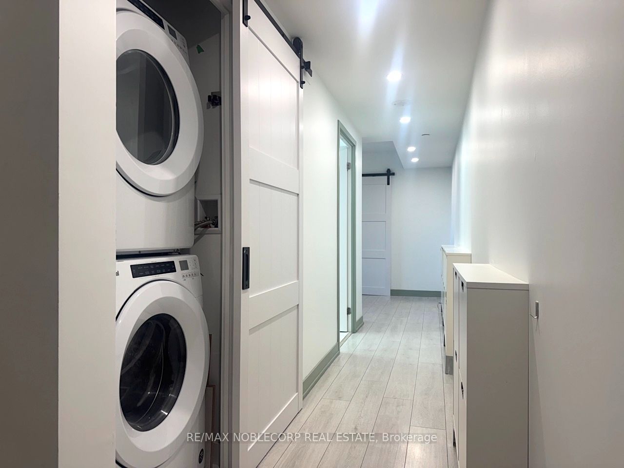 31 Tippett Road 263, Toronto, ON M3H 0C8 photo 3