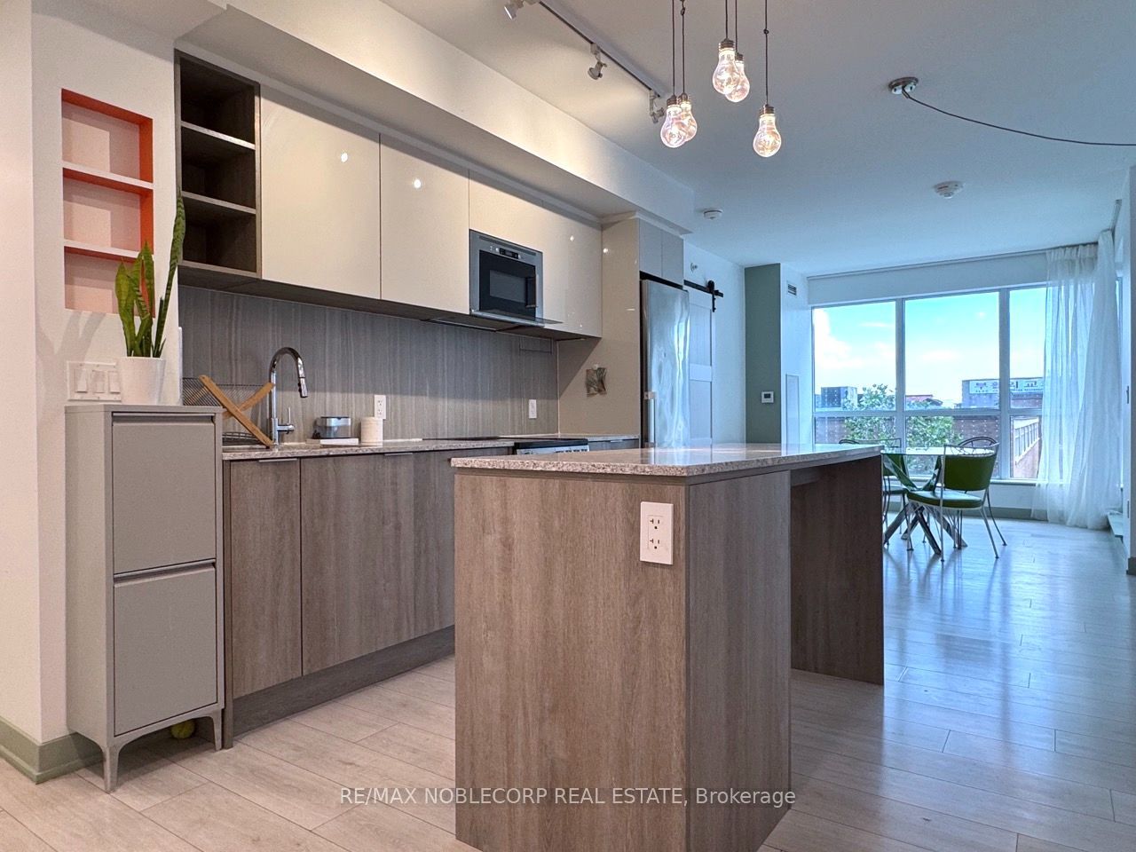 31 Tippett Road 263, Toronto, ON M3H 0C8 photo 5