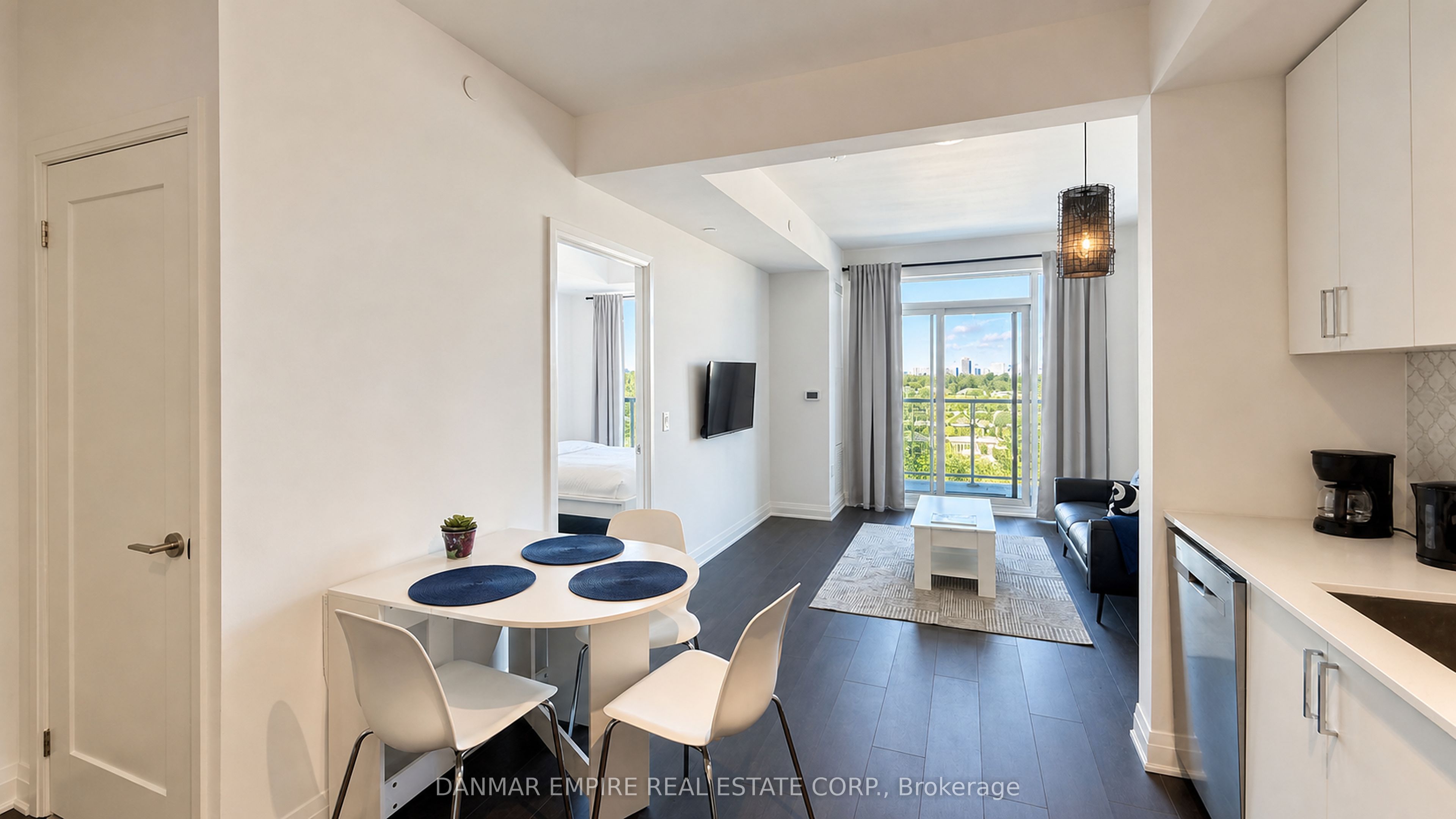 700 Sheppard Avenue W 613, Toronto, ON M3H 0G5 photo 3
