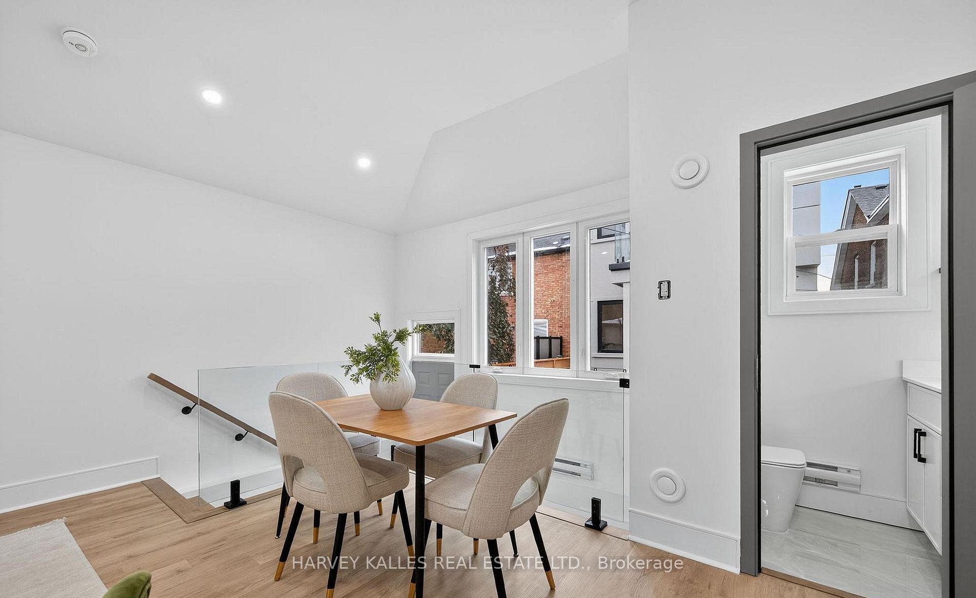 249 Lauder Avenue Garden Suite, Toronto, ON M6E 3H5 photo 4