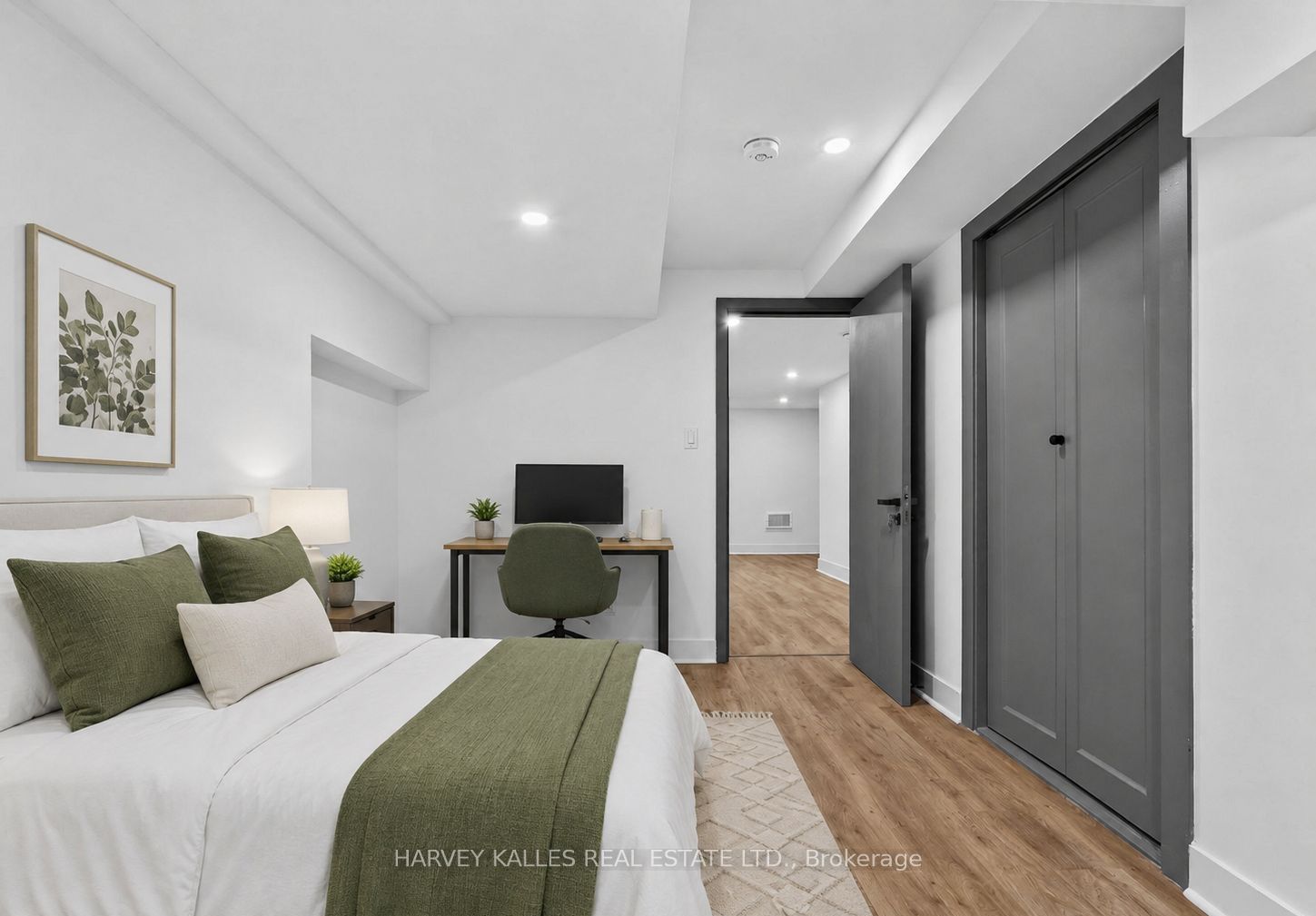 249 Lauder Avenue Lower Level, Toronto, ON M6E 3H5 photo 4
