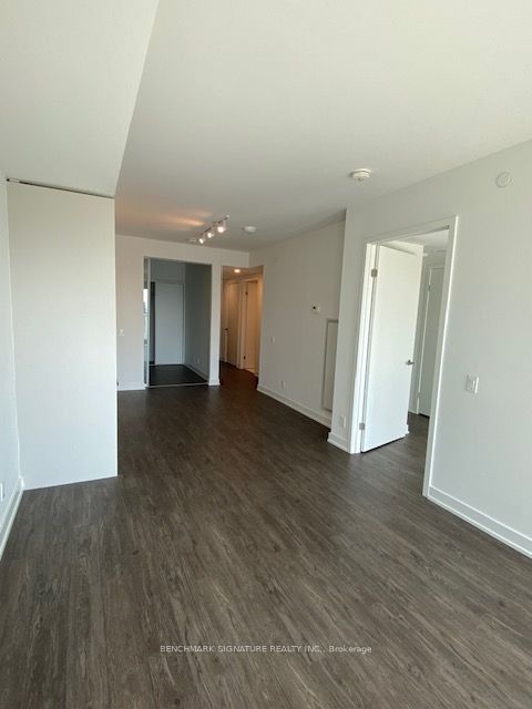 88 Queen Street E 3208, Toronto, ON M5C 0B6 photo 4