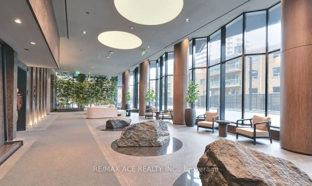 110 Broadway Avenue 2213, Toronto, ON M4P 1V7 photo 3