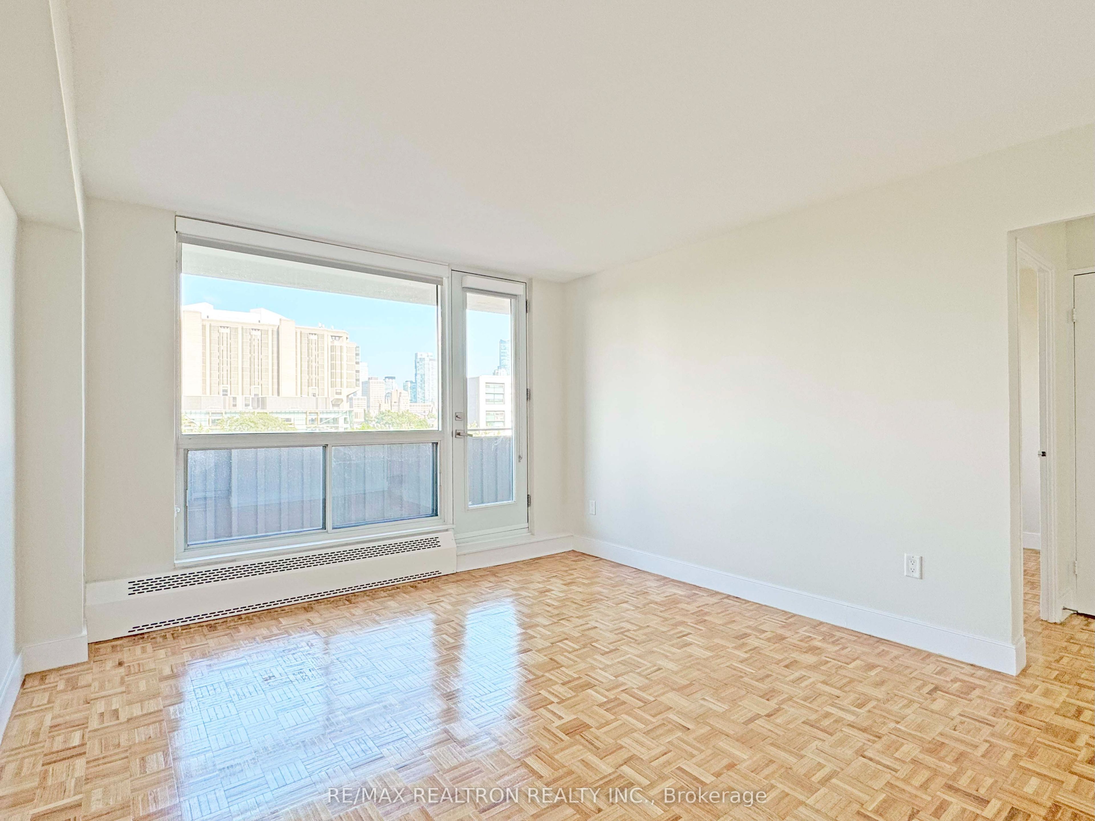 666 Spadina Avenue 1106, Toronto, ON M5S 2H8 photo 2
