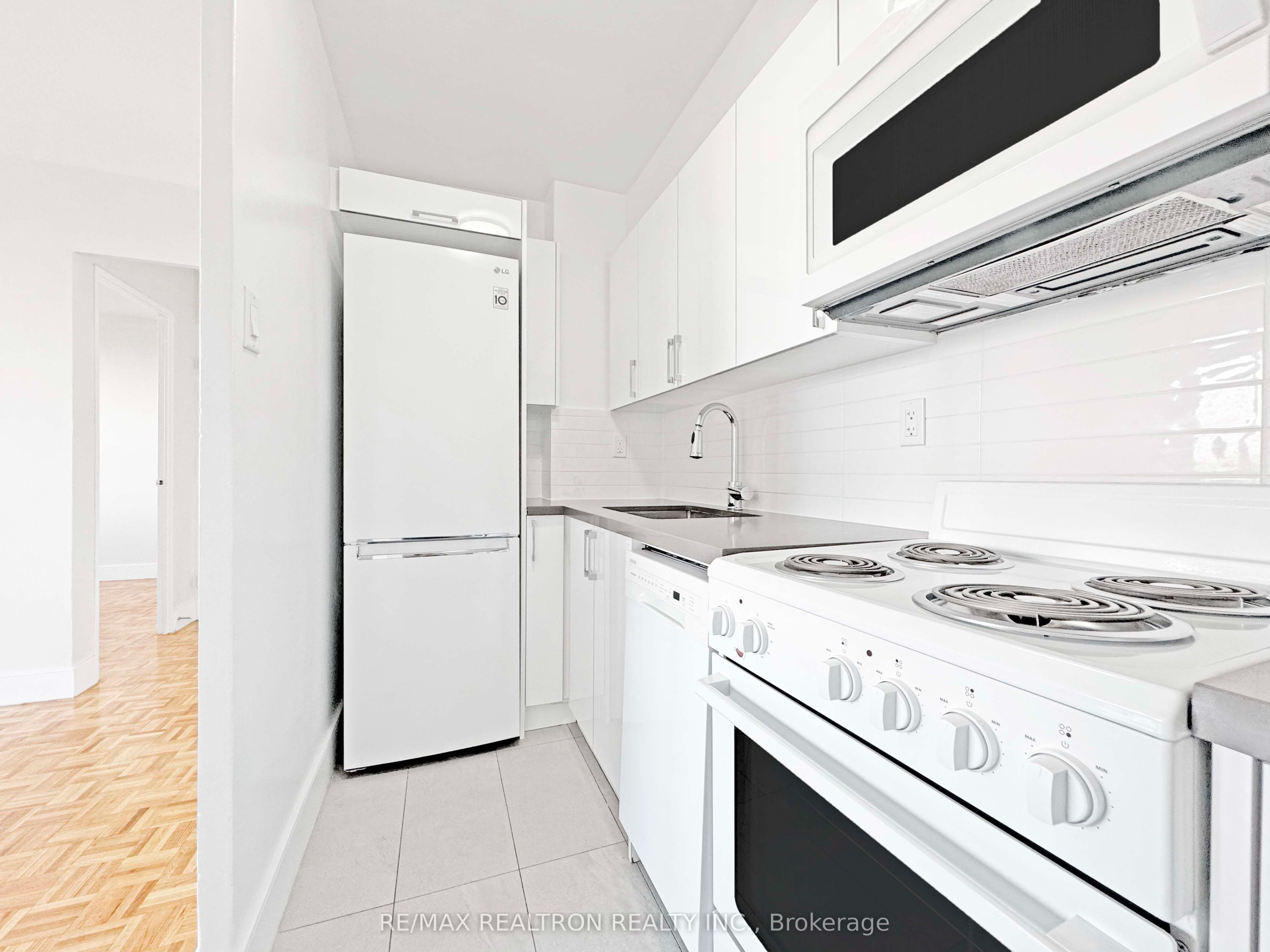 666 Spadina Avenue 1106, Toronto, ON M5S 2H8 photo 5