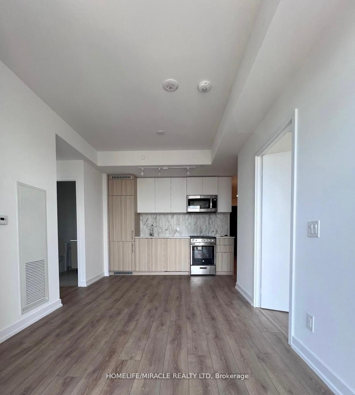 500 Dupont Street 615, Toronto, ON M6G 0B8 photo 3