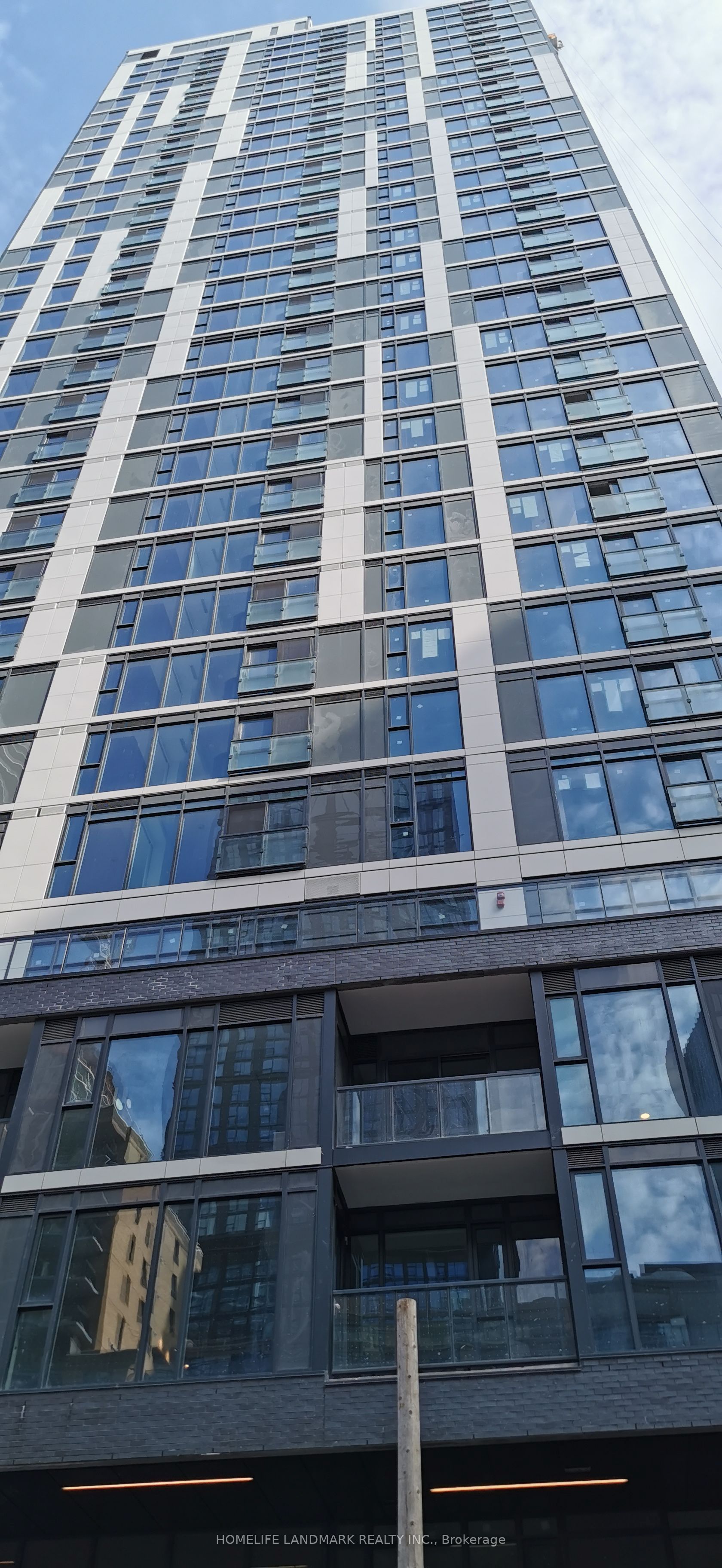 65 Mutual Street 2301, Toronto, ON M5B 0E5 photo 2