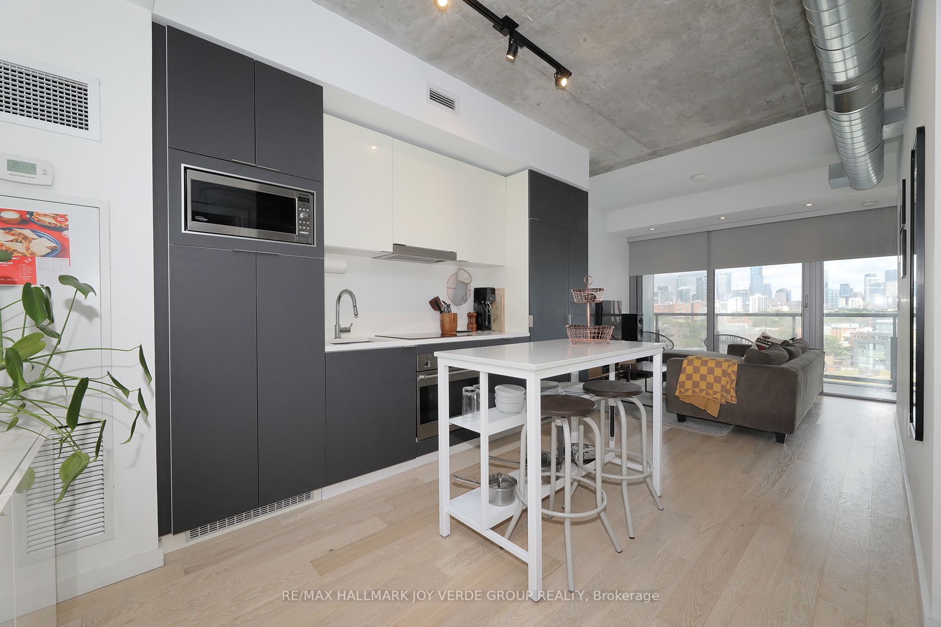 170 Bayview Avenue 1105, Toronto, ON M5A 0M4 photo 5