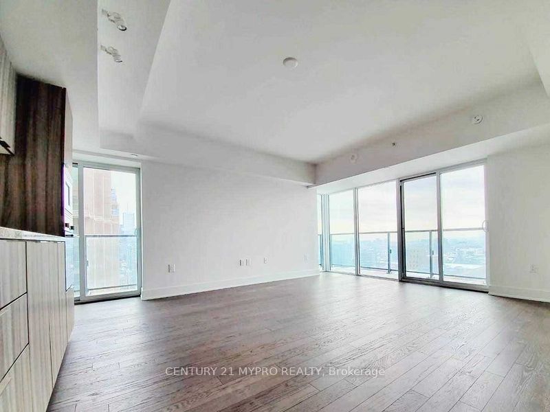 955 Bay Street 2707, Toronto, ON M5S 0C6 photo 3