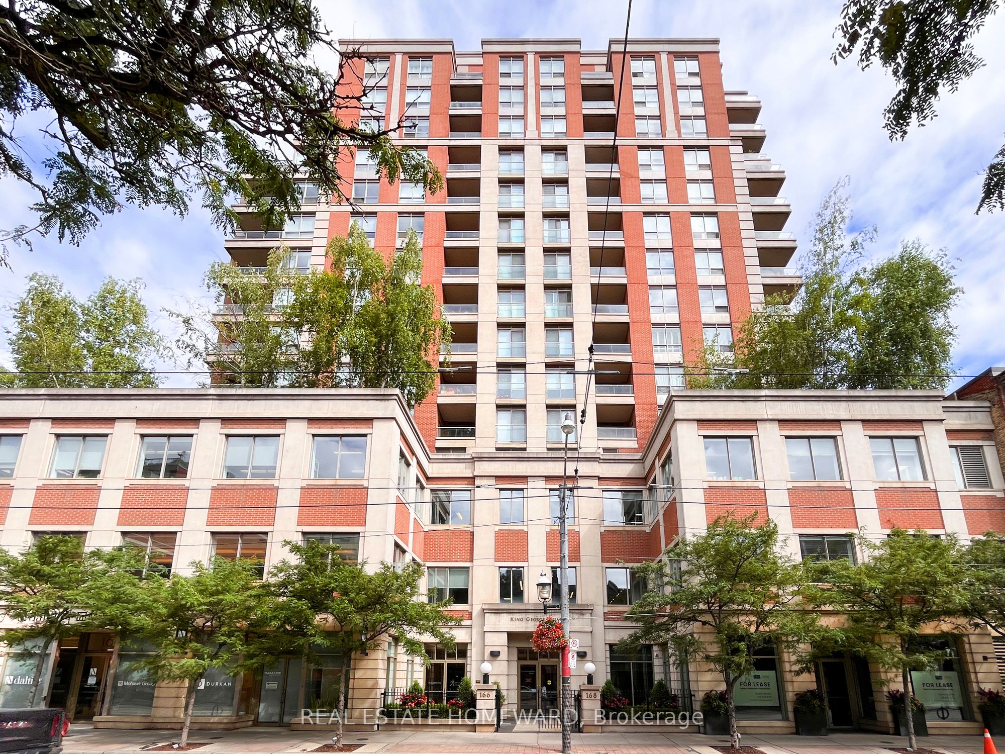 168 King Street E 913, Toronto, ON M5A 1J3